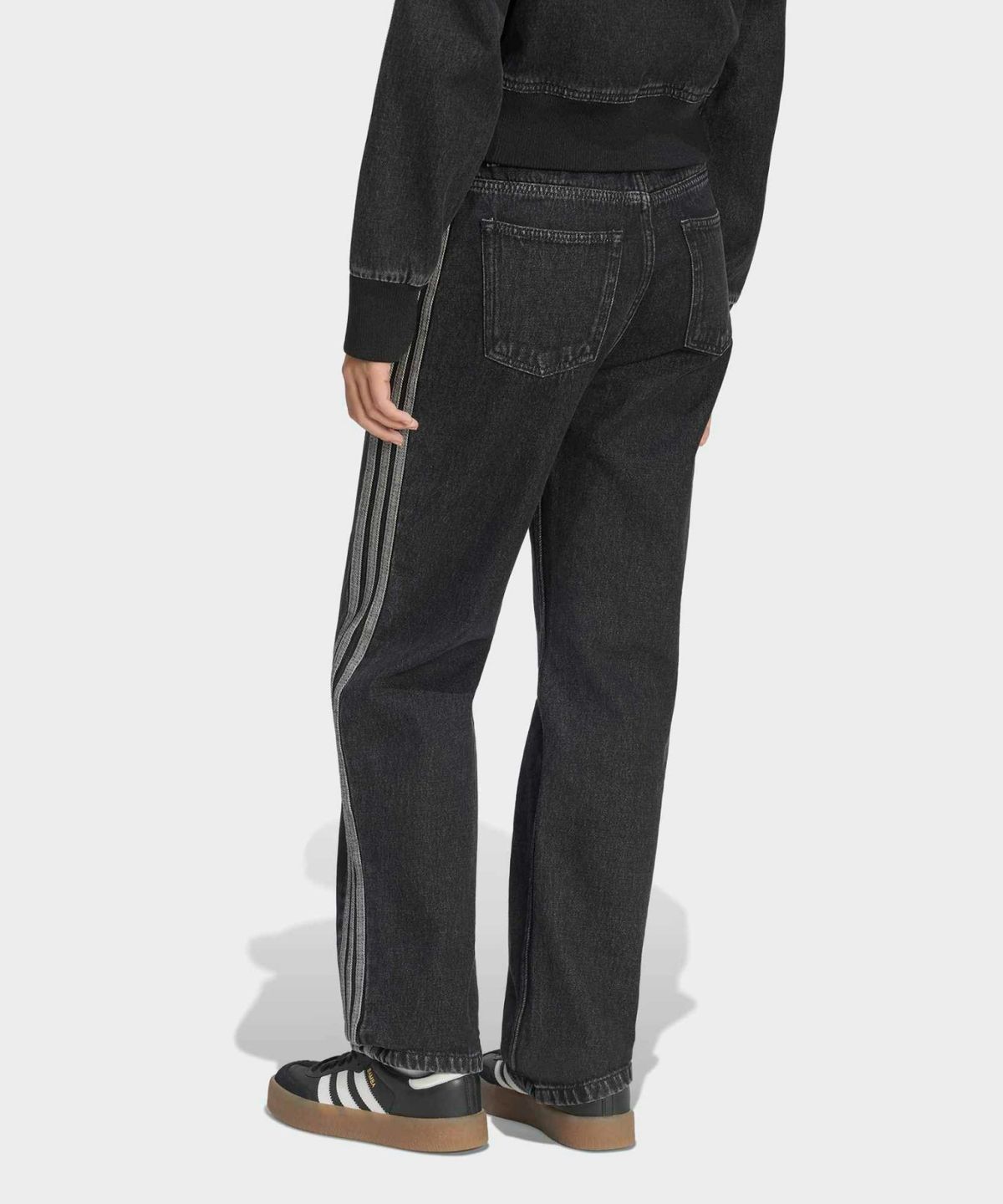 아디다스(ADIDAS) 파이어버드 미드 라이즈 스트레이트 데님 팬츠 - 블랙 / KQ6488