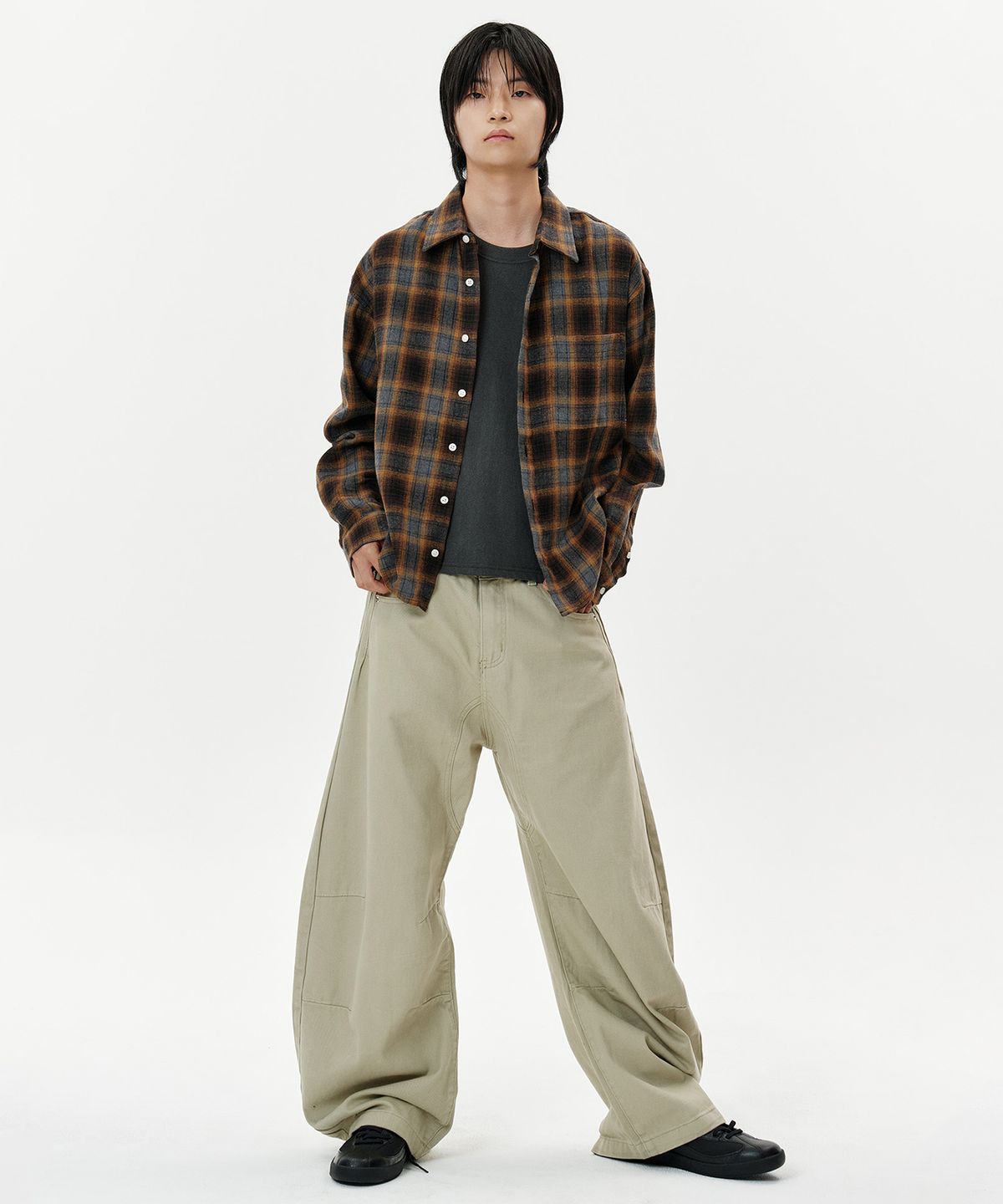 딥센스(DEEP SENSE) Rivet Slit Curved Pants - beige