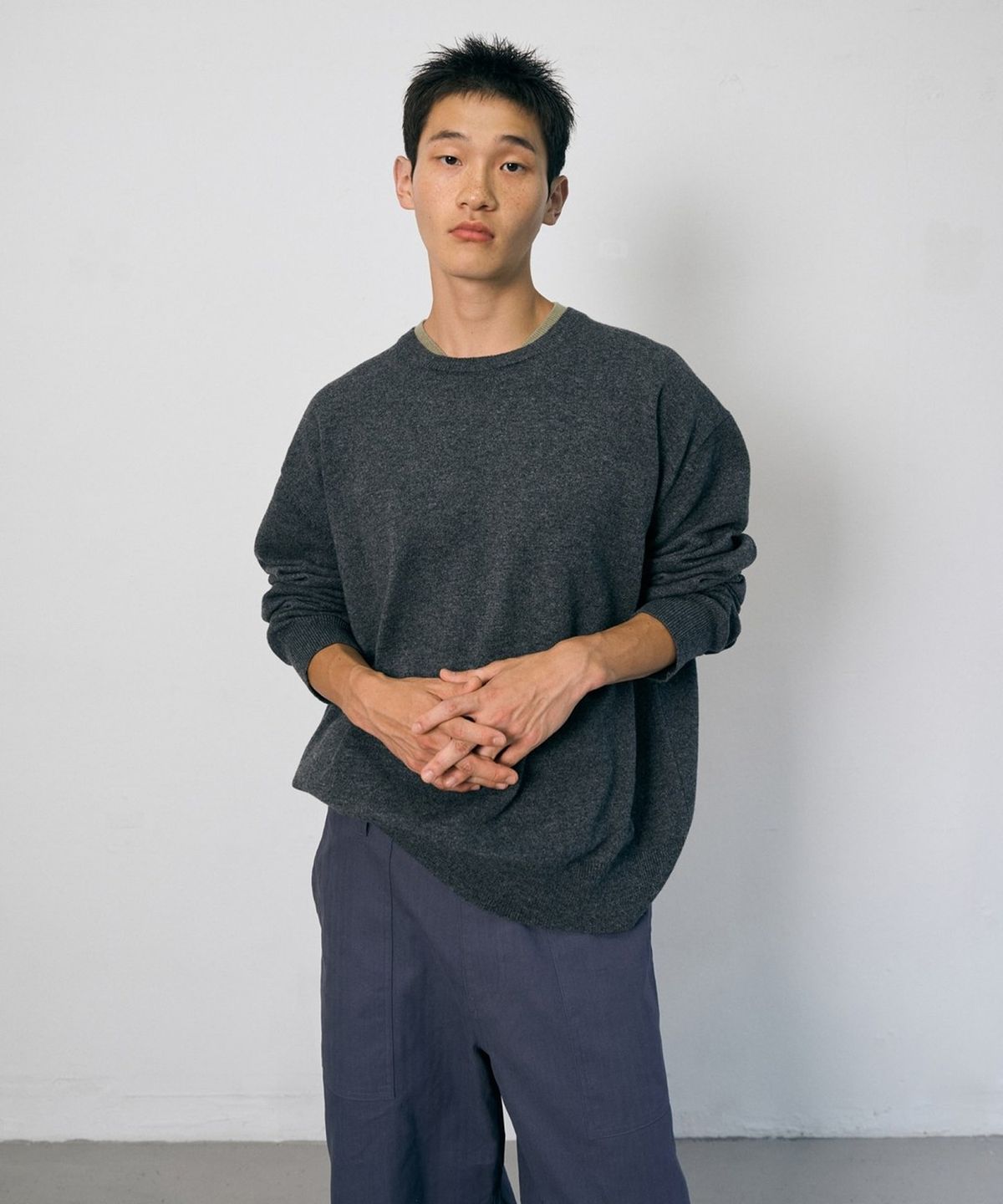 해브해드(HAVEHAD) 레이어드 울 크루 니트 (차콜-올리브)
