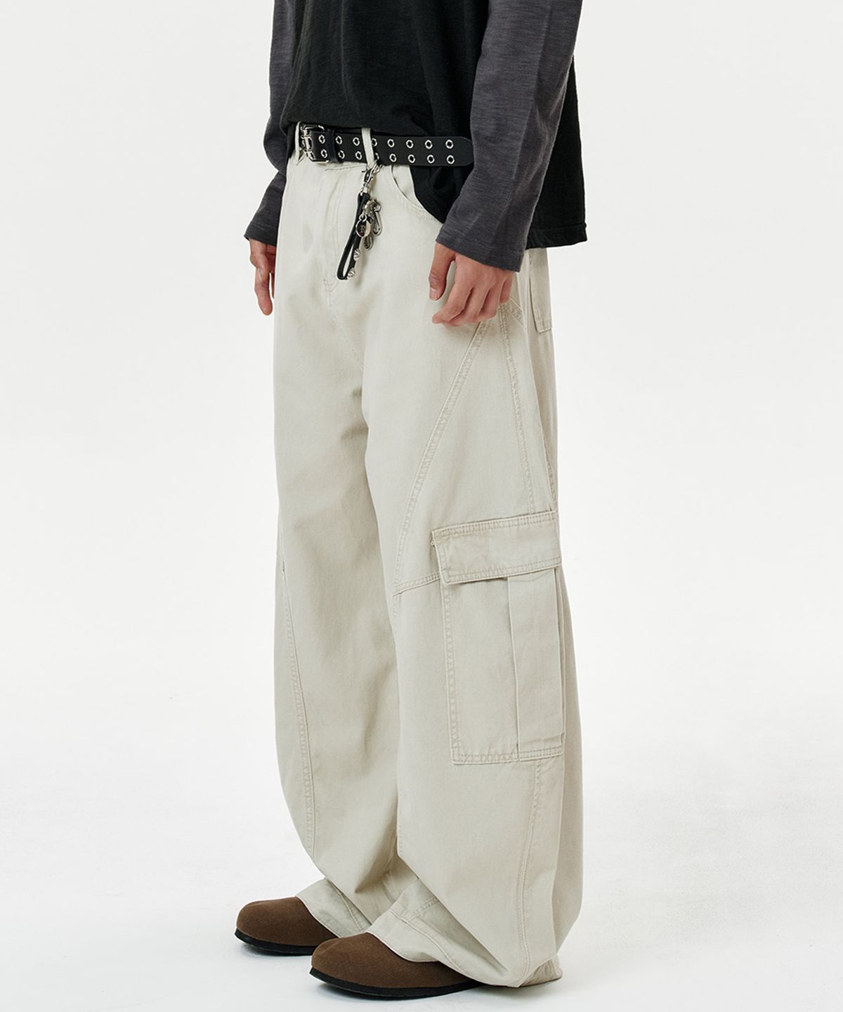 딥센스(DEEP SENSE) Slit Cargo Curved Pants - beige