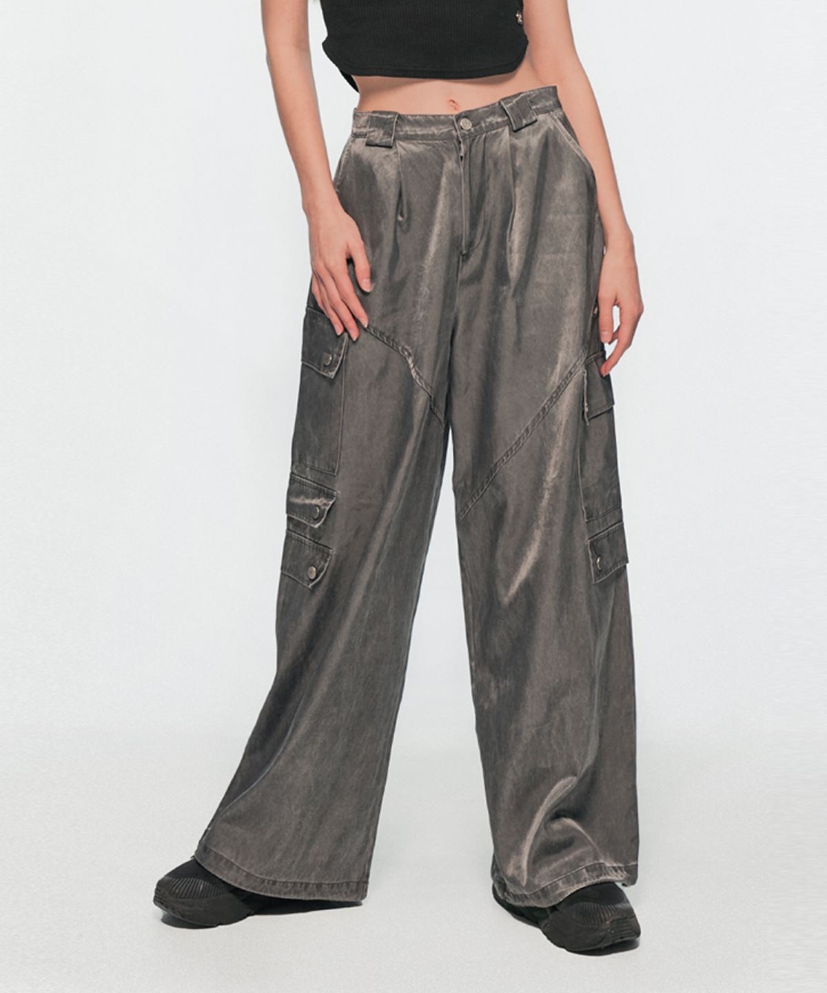 유움(UUM) GLOSS BIO INCISION PANTS GRAY