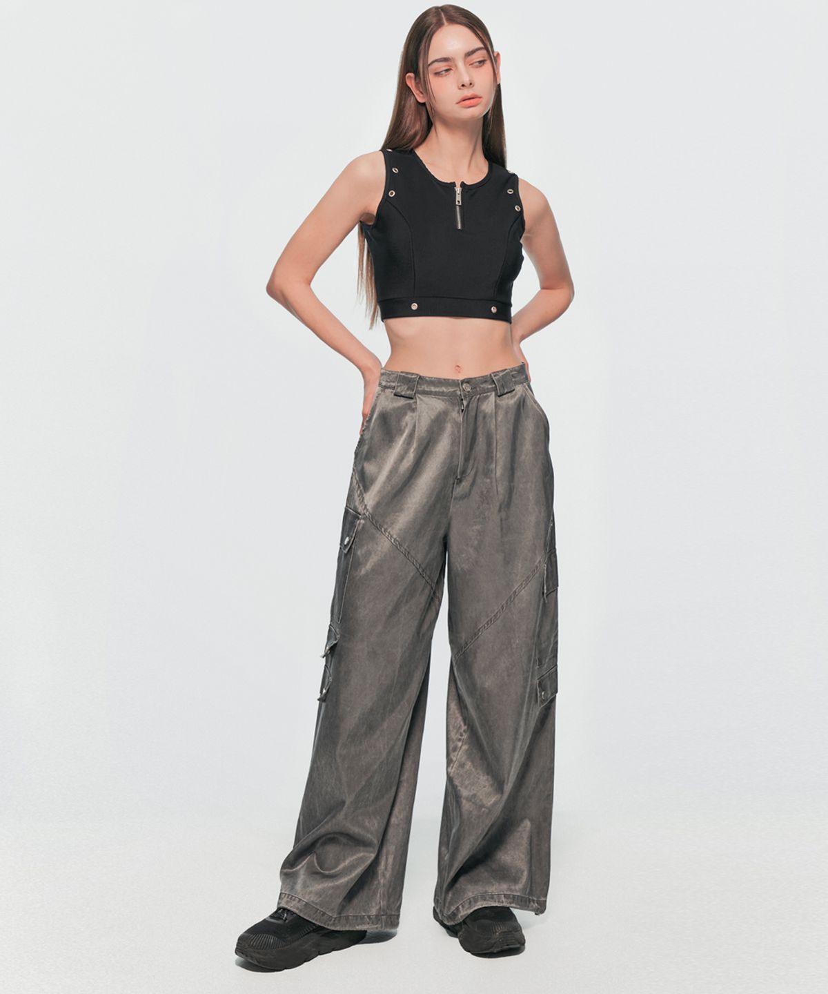 유움(UUM) GLOSS BIO INCISION PANTS GRAY