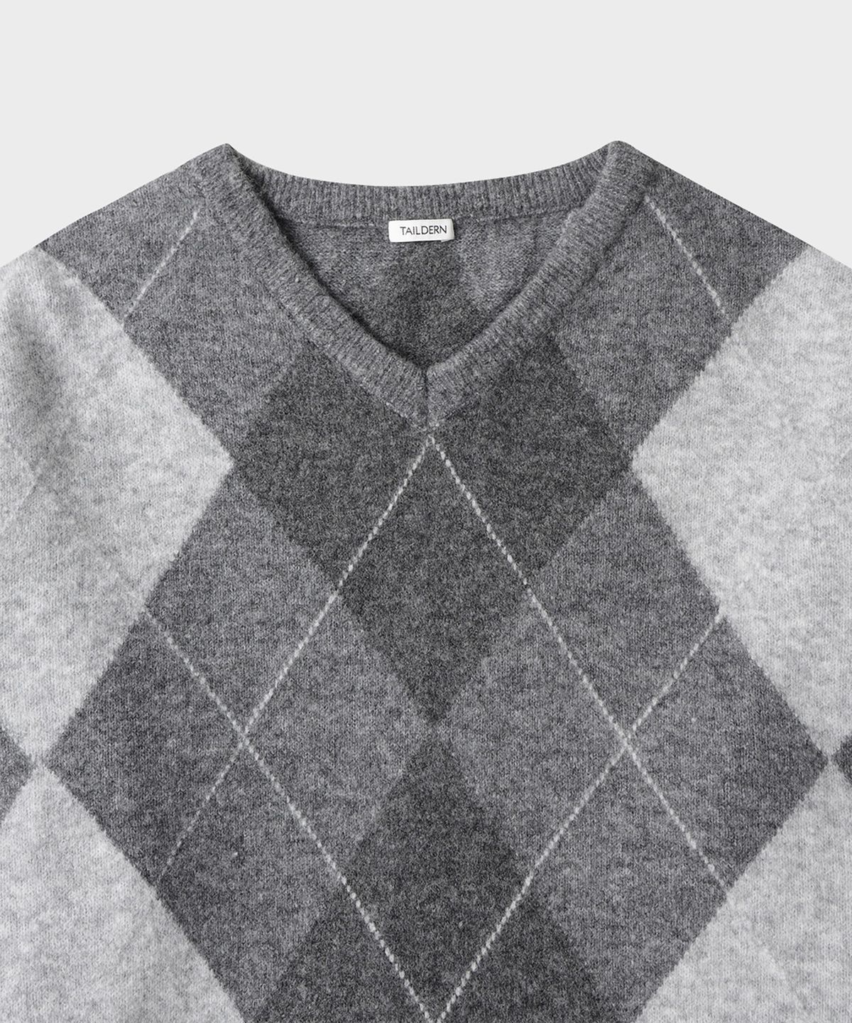 테일던(TAILDERN) Reilly Hairy Argyle V-neck Sweater Grey