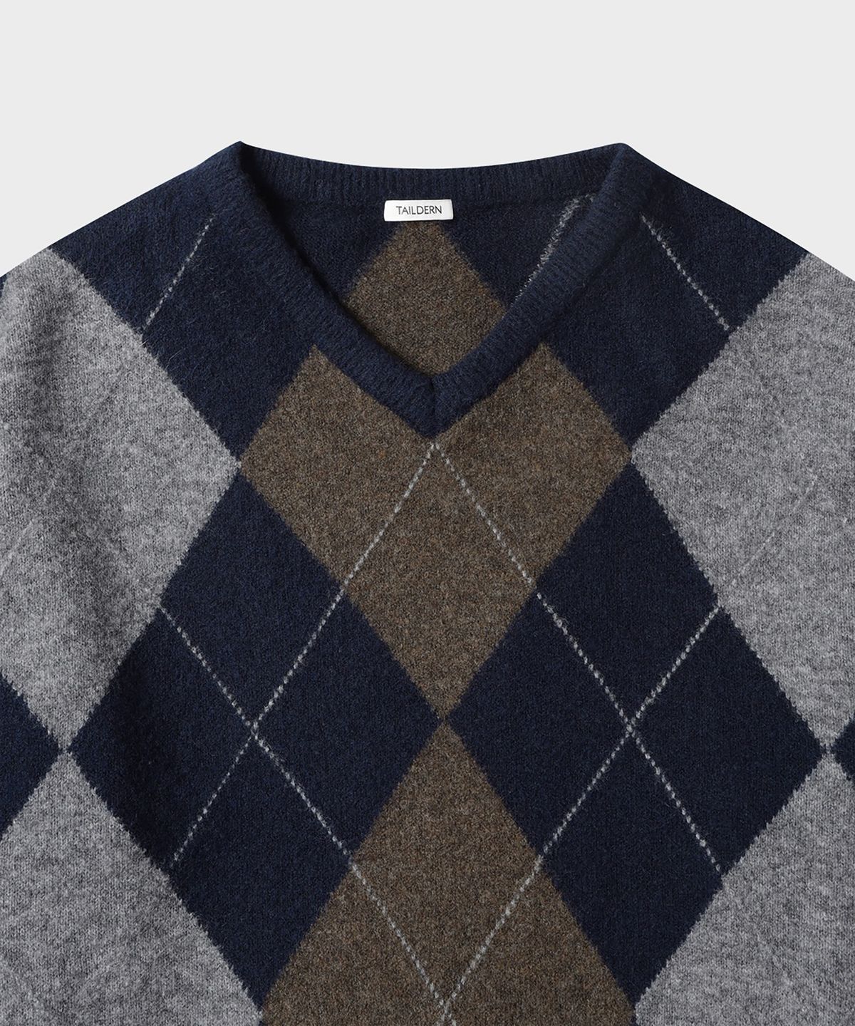 테일던(TAILDERN) Reilly Hairy Argyle V-neck Sweater Navy