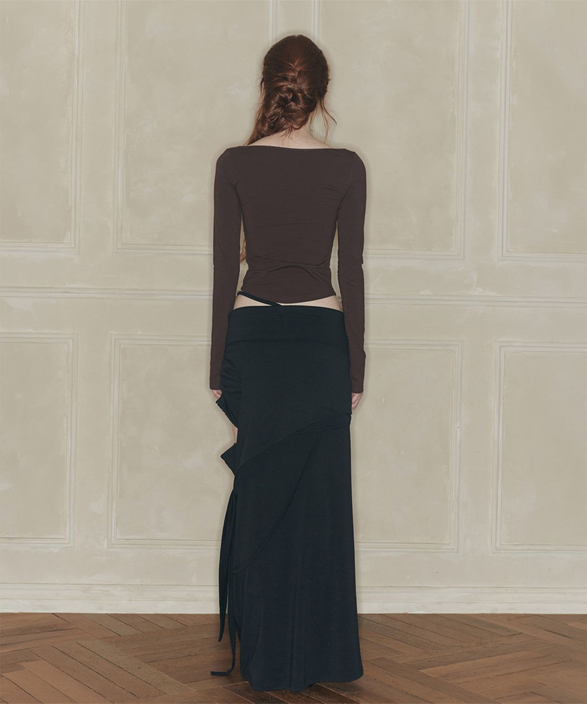 페인오어플레져(PAINORPLEASURE) CUT-OUT LONG SKIRT black