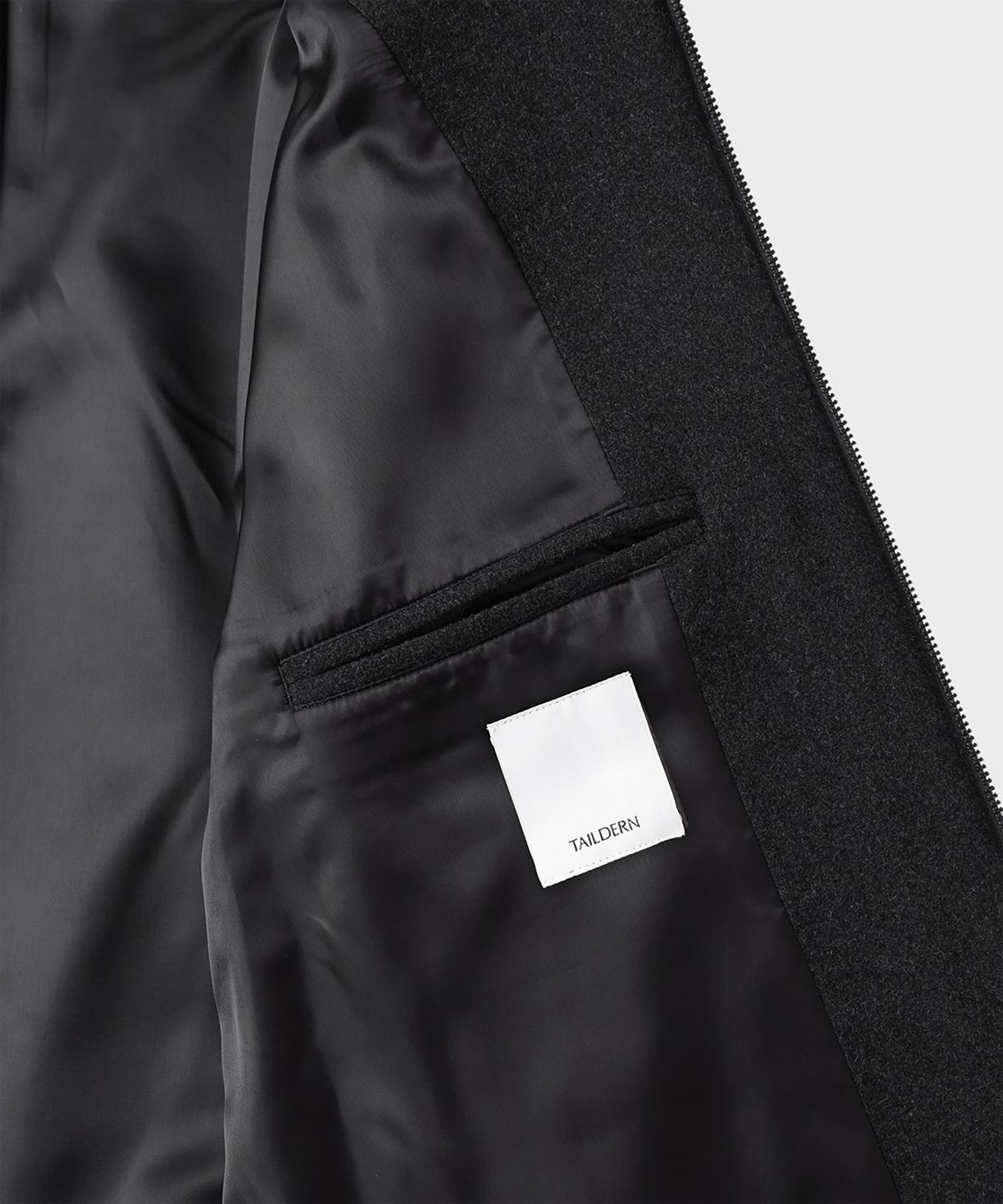 테일던(TAILDERN) Auster High Neck Blouson Charcoal