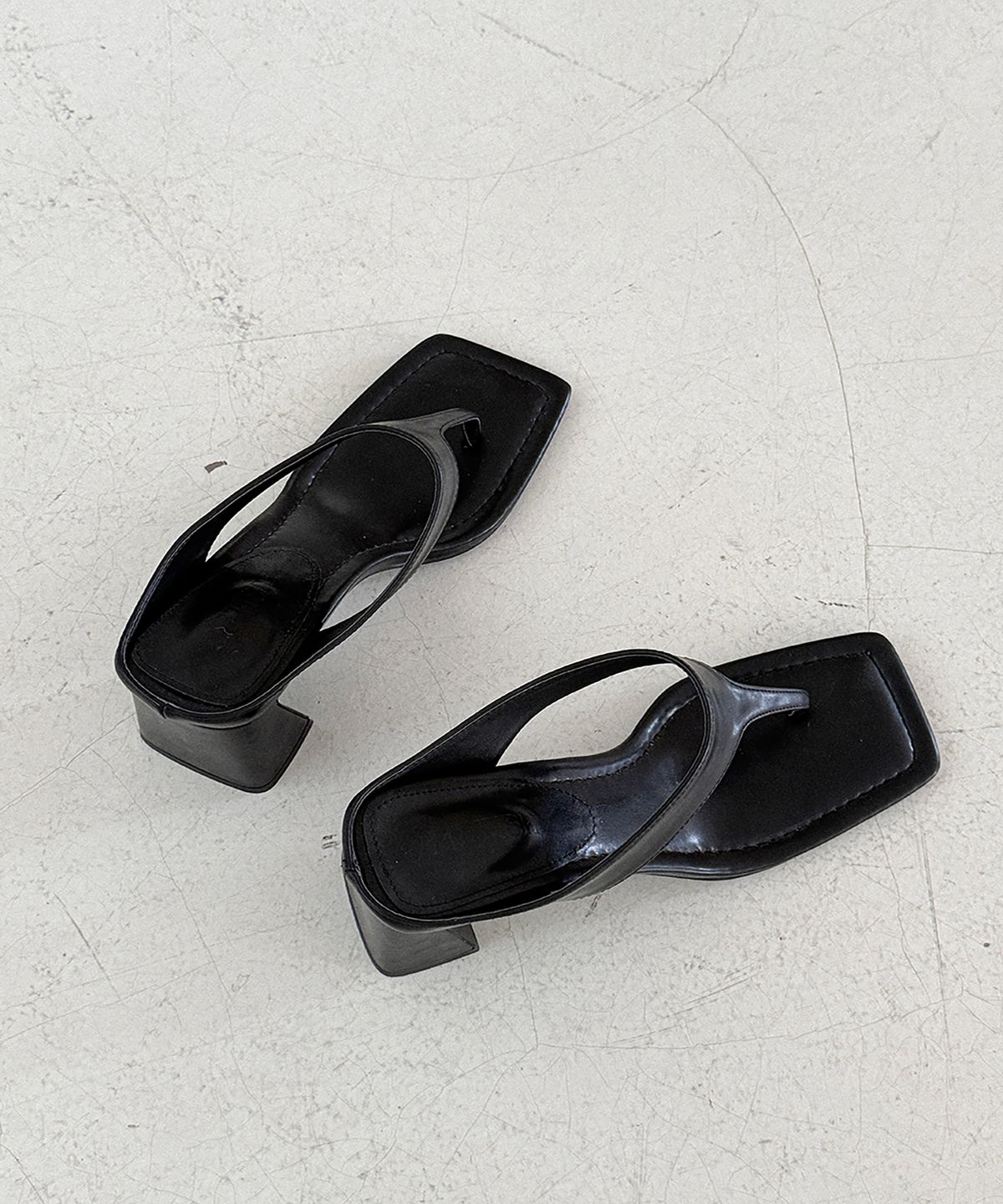 메티에(METIER) me2002 modern strap fli-flap mule heel 7.5cm 모던 스트랩 쪼리 뮬슬리퍼