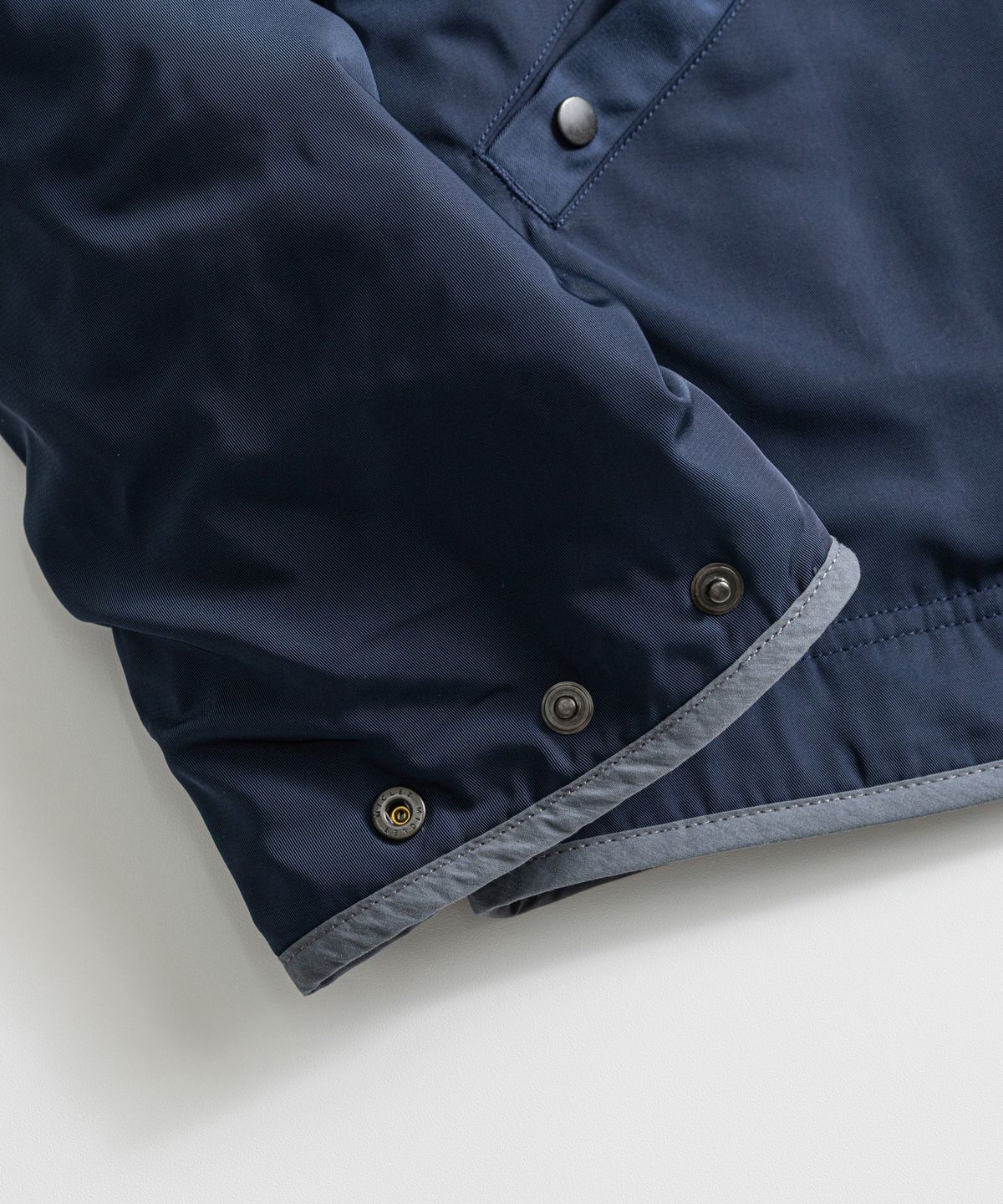 비헤비어(BEHEAVYER) REVERSIBLE MIL LINER JACKET navy/l.blue