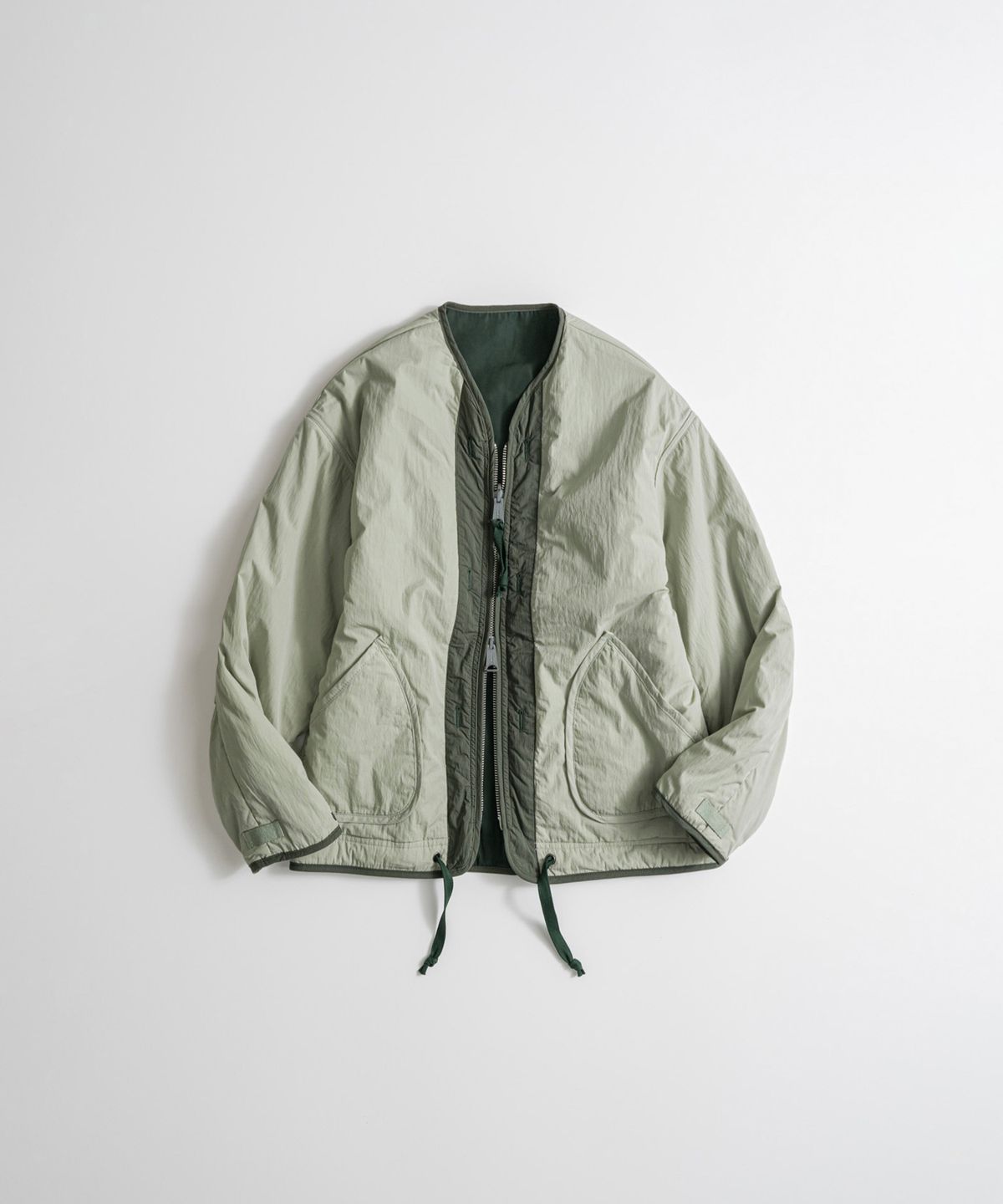 비헤비어(BEHEAVYER) REVERSIBLE MIL LINER JACKET b.green/l.olive