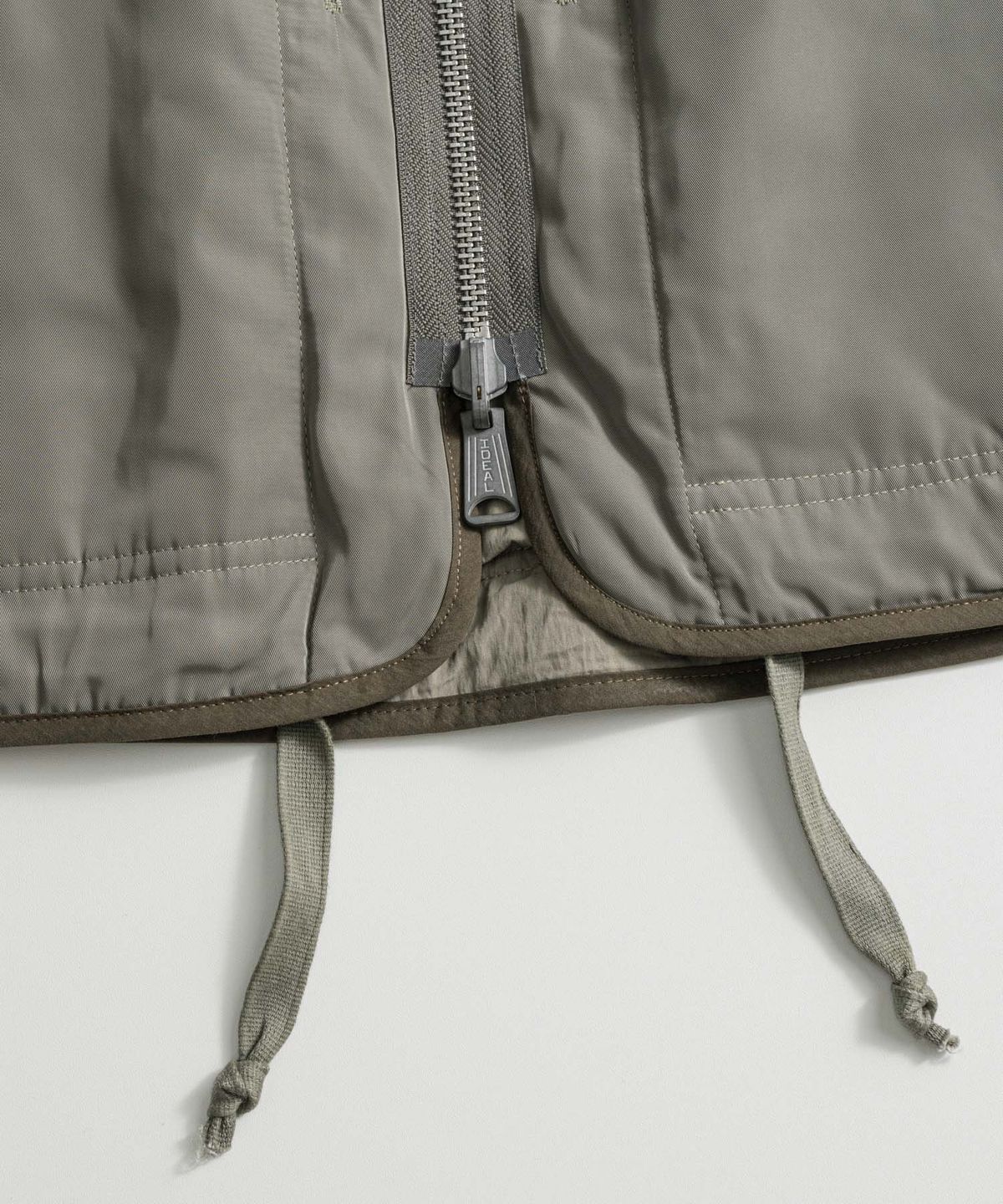 비헤비어(BEHEAVYER) REVERSIBLE MIL LINER JACKET sage/greige