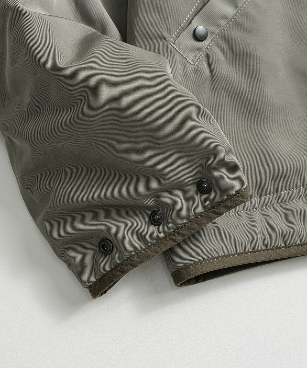 비헤비어(BEHEAVYER) REVERSIBLE MIL LINER JACKET sage/greige