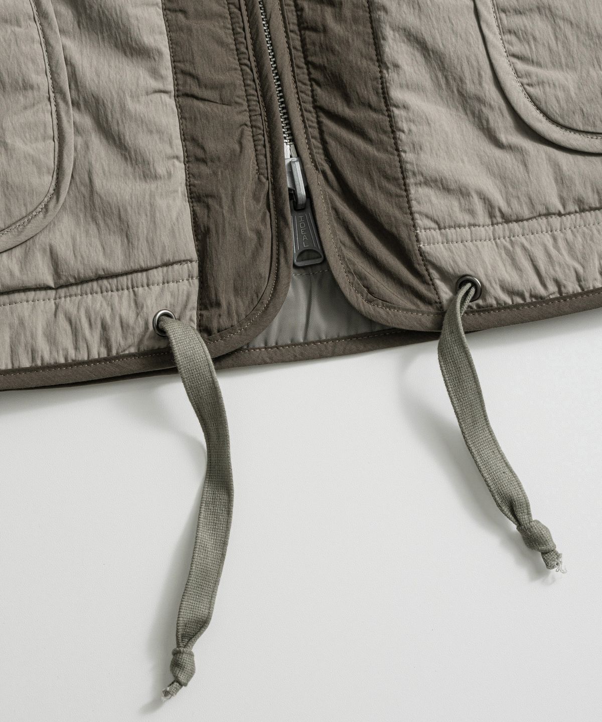 비헤비어(BEHEAVYER) REVERSIBLE MIL LINER JACKET sage/greige