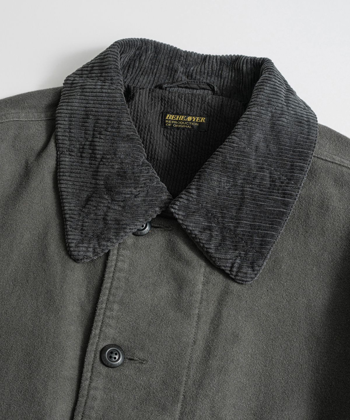 비헤비어(BEHEAVYER) SOFT MOLESKIN M59 MIL COAT charcoal
