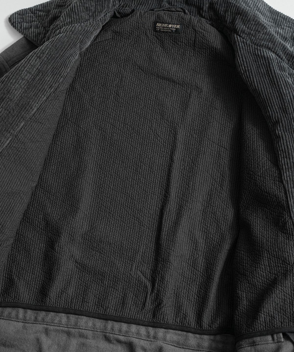 비헤비어(BEHEAVYER) SOFT MOLESKIN M59 MIL COAT charcoal