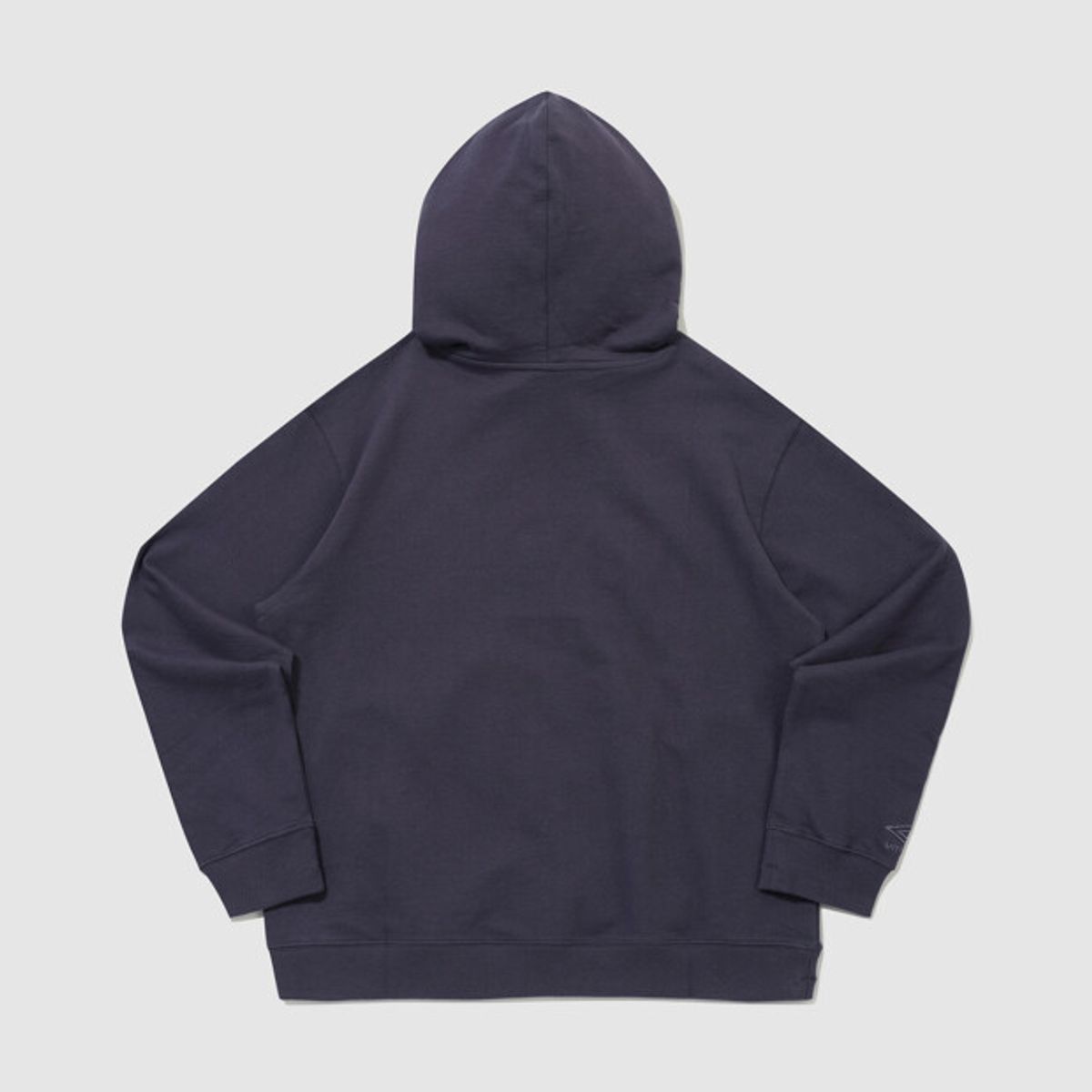 엄브로(UMBRO) 에센셜 빅레터링 후드 티셔츠 네이비 UR323CHD92