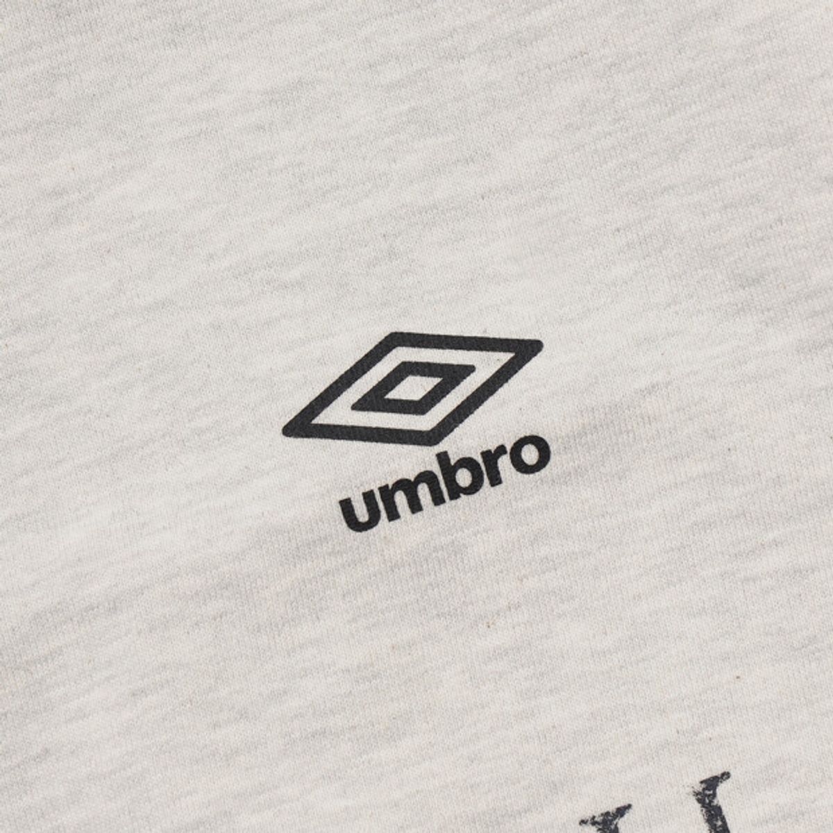 엄브로(UMBRO) 더비클럽 퀼팅 맨투맨 아이보리 UR311CFS95