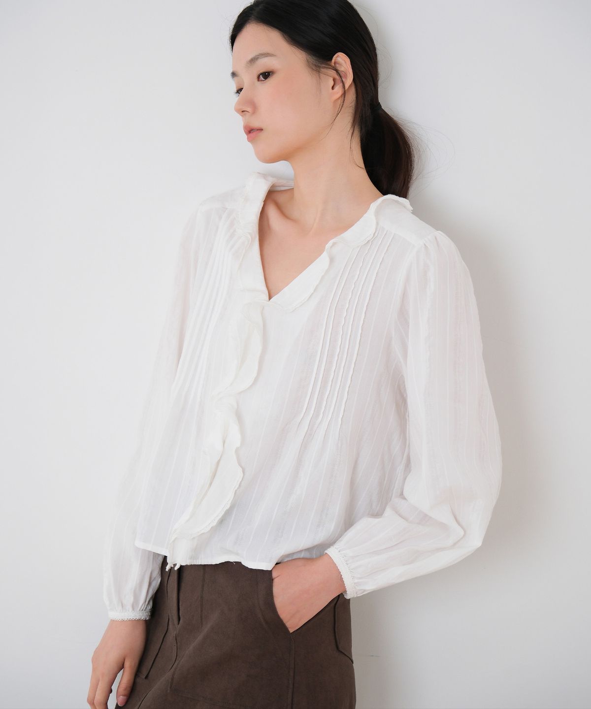 모의(MOUI) Ruffle lace blouse (O/WHITE)