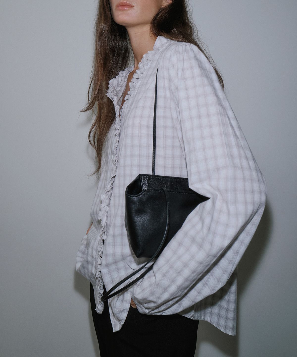 가더(GARDER) Sage Pattern Blouse (Gray)