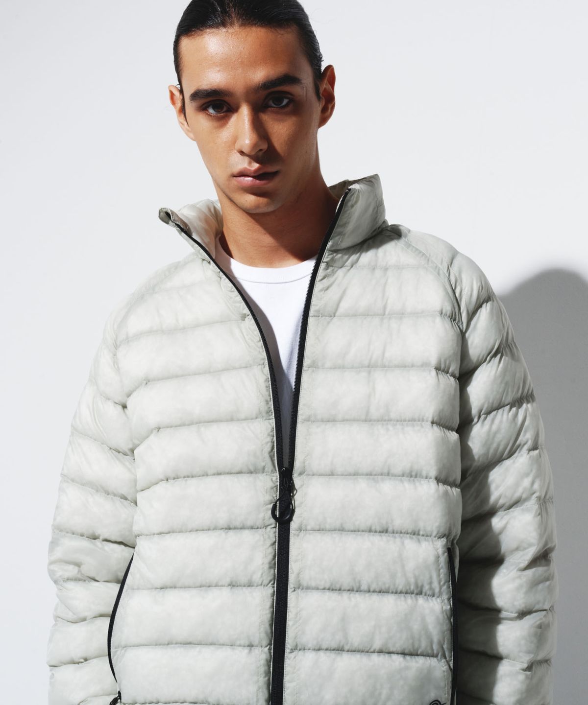 칼라파타르(KALAPATTHAR) AIR PADDED STAND COLLAR JACKET - SAGE