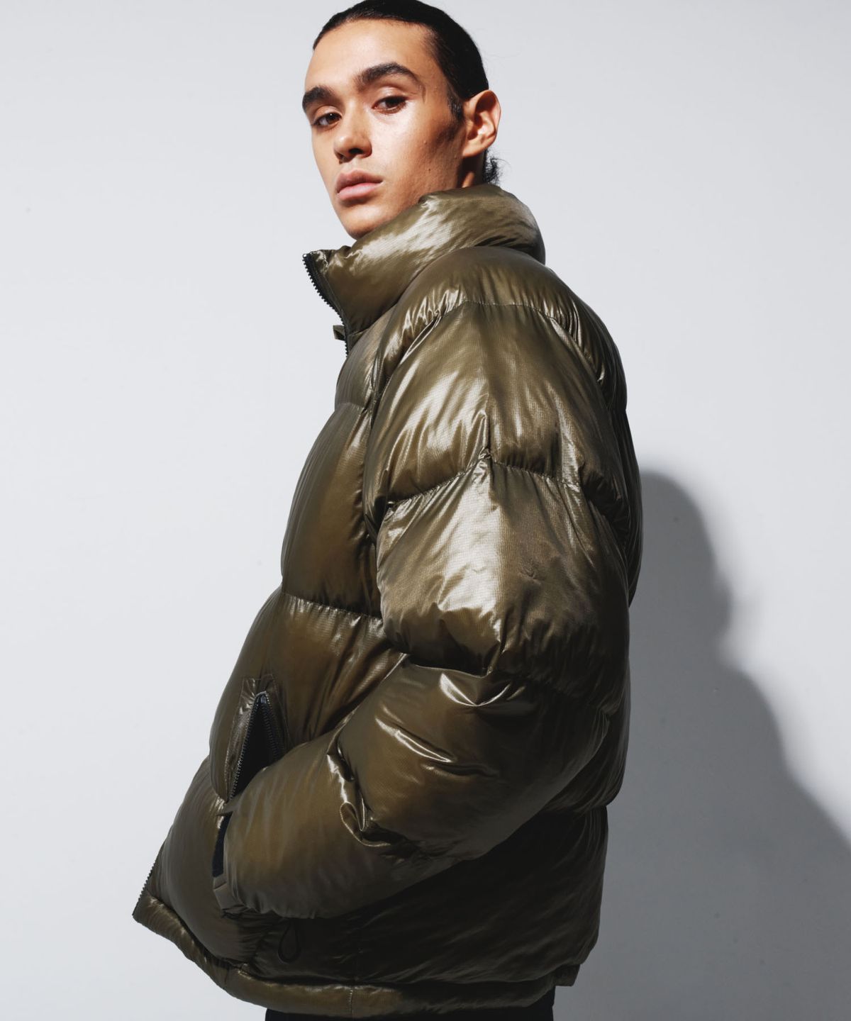 칼라파타르(KALAPATTHAR) AIR PUFFER STAND COLLAR JACKET - KHAKI