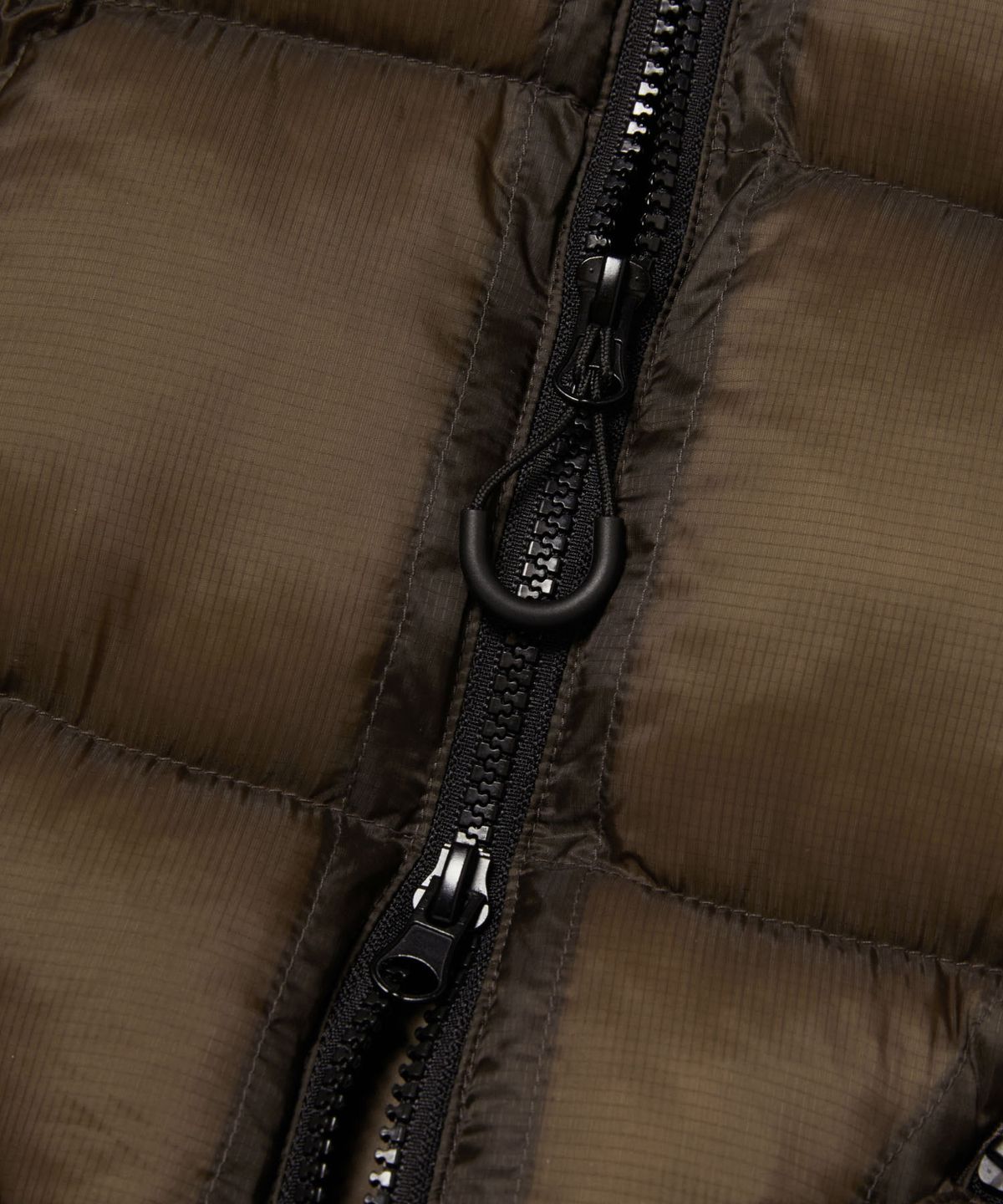 칼라파타르(KALAPATTHAR) AIR PUFFER HOODED JACKET - TAUPE