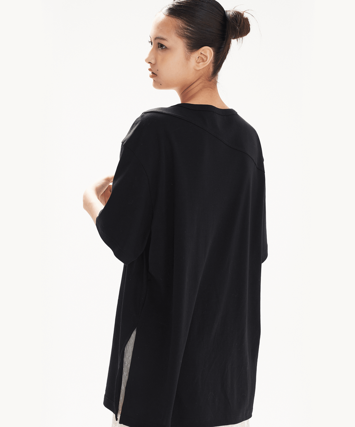 레인지(RANGE) 오버핏 슬릿 티셔츠 (블랙)