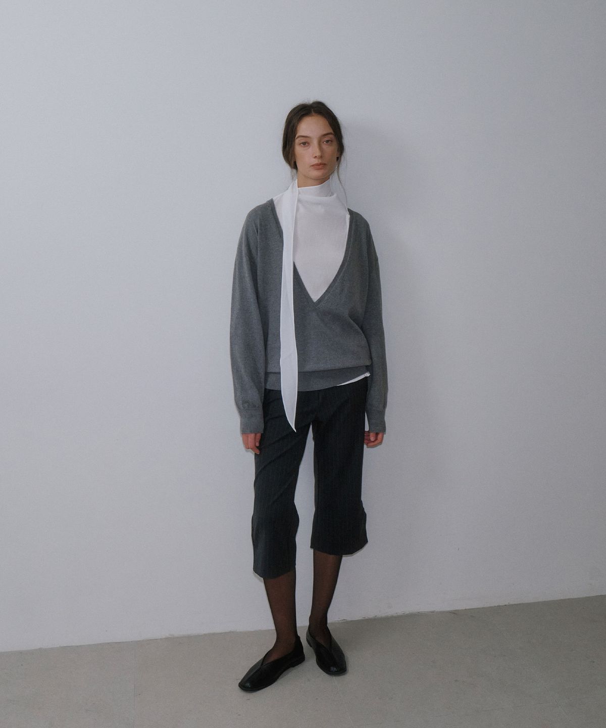가더(GARDER) Awe Tie Blouse (Ivory)