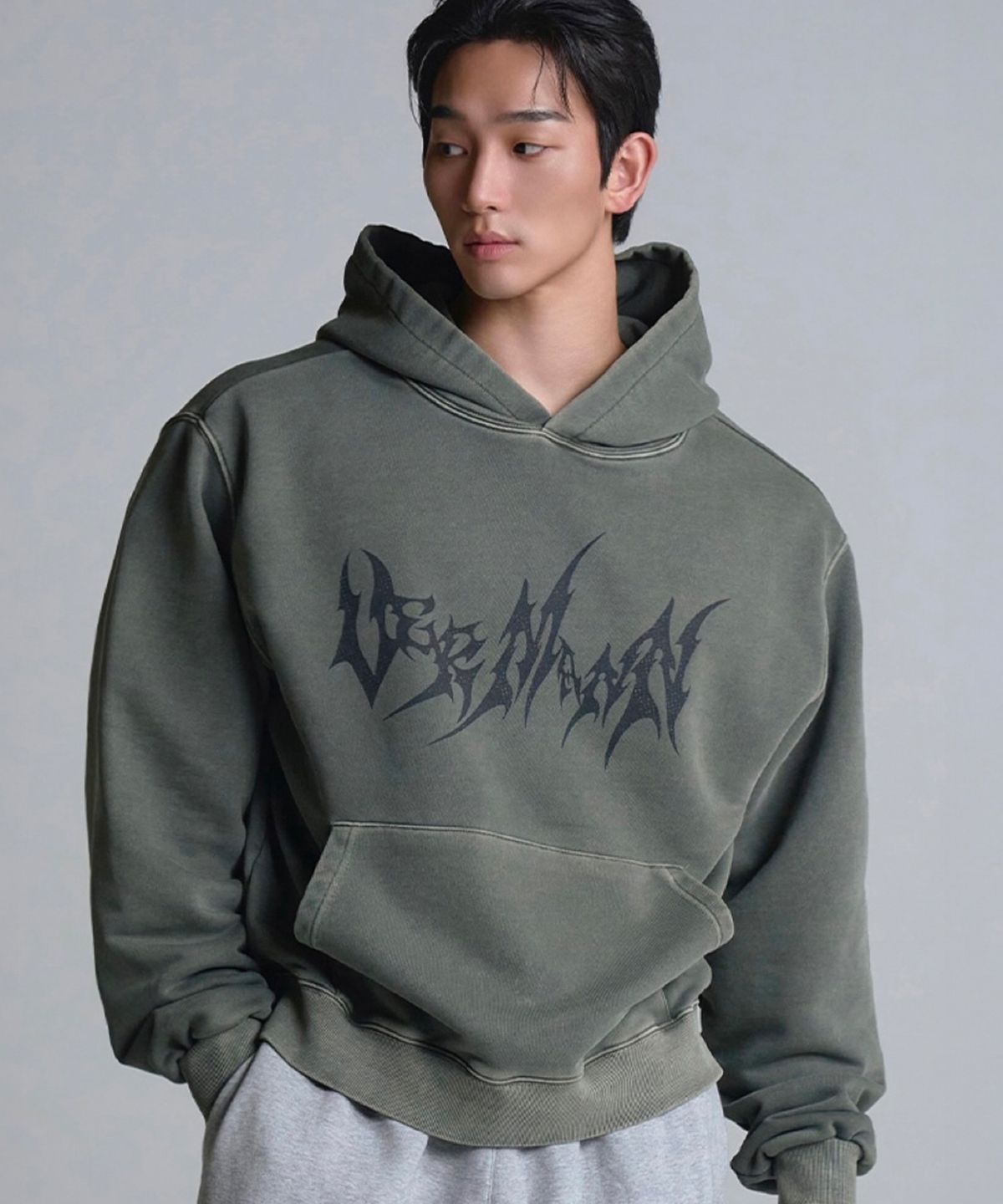 베르만 어패럴(VERMANN APPAREL) 고딕 피그먼트 크롭 후드 티셔츠 3colors
