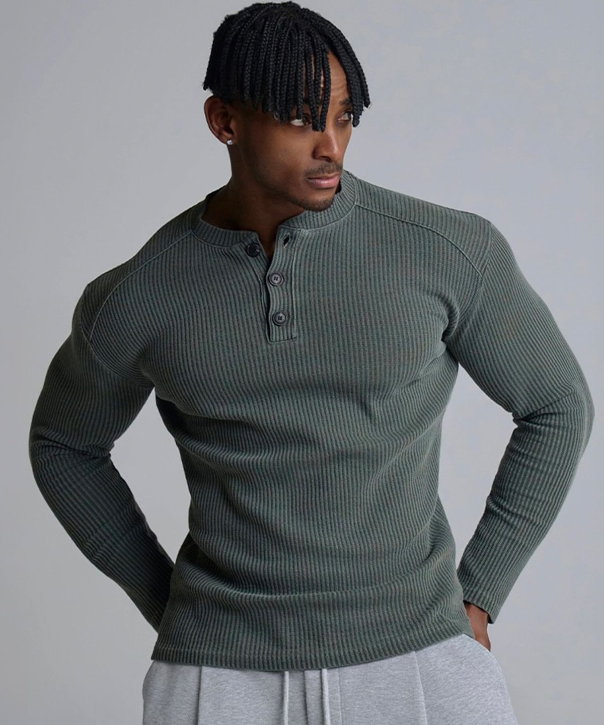 베르만 어패럴(VERMANN APPAREL) 피그먼트 와플 헨리넥 머슬핏 롱슬리브 2colors
