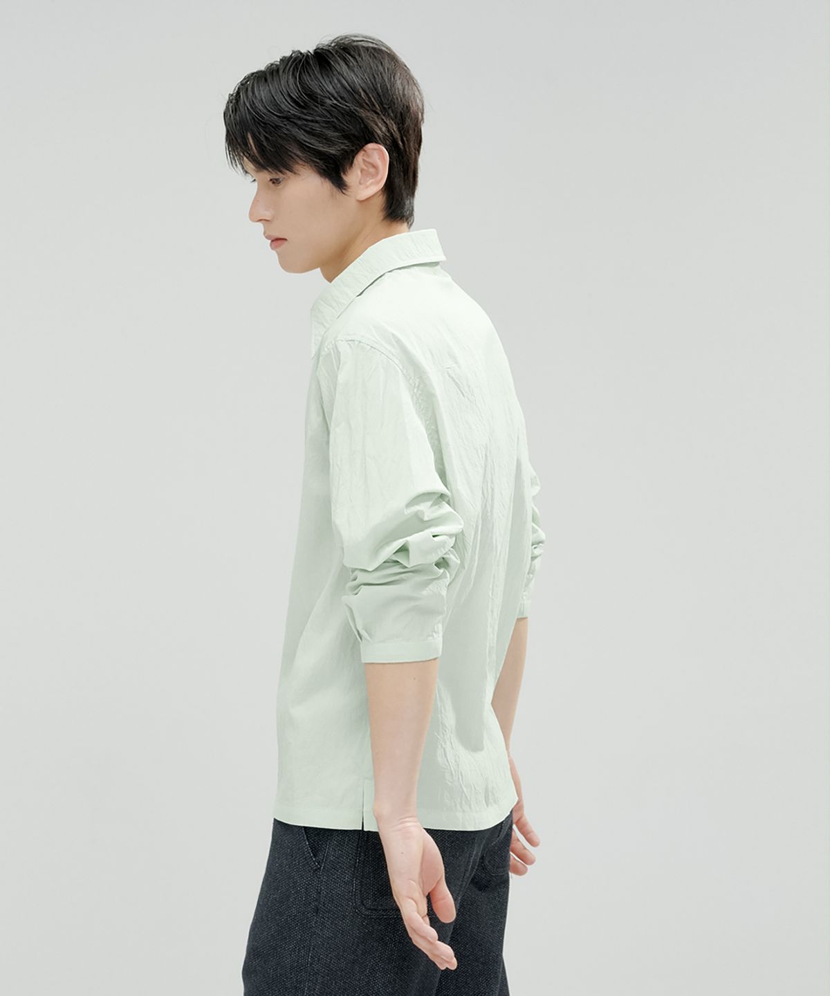 오아노(OANO) CREASE POPOVER SHIRT / PALE GREEN