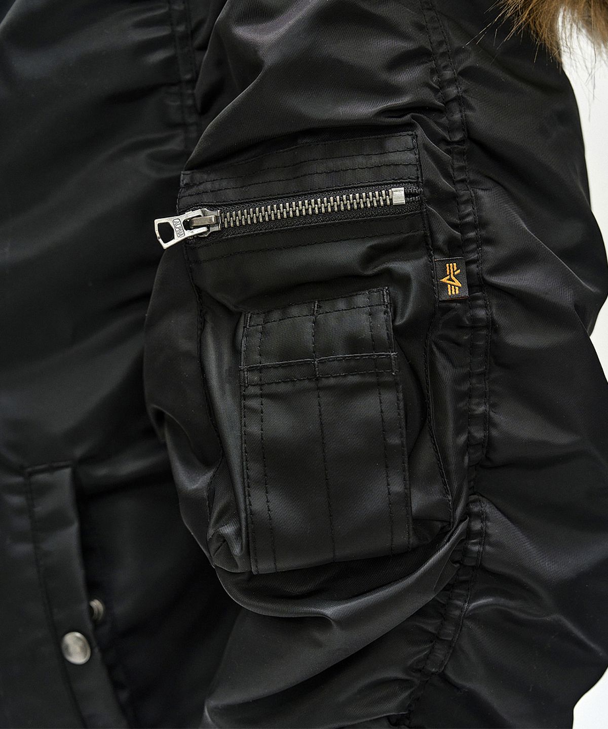 앤더슨벨(ADSB ANDERSSON BELL) ANDERSSON BELL X ALPHA INDUSTRIES VEST LAYERED N-2B JACKET (BLACK)