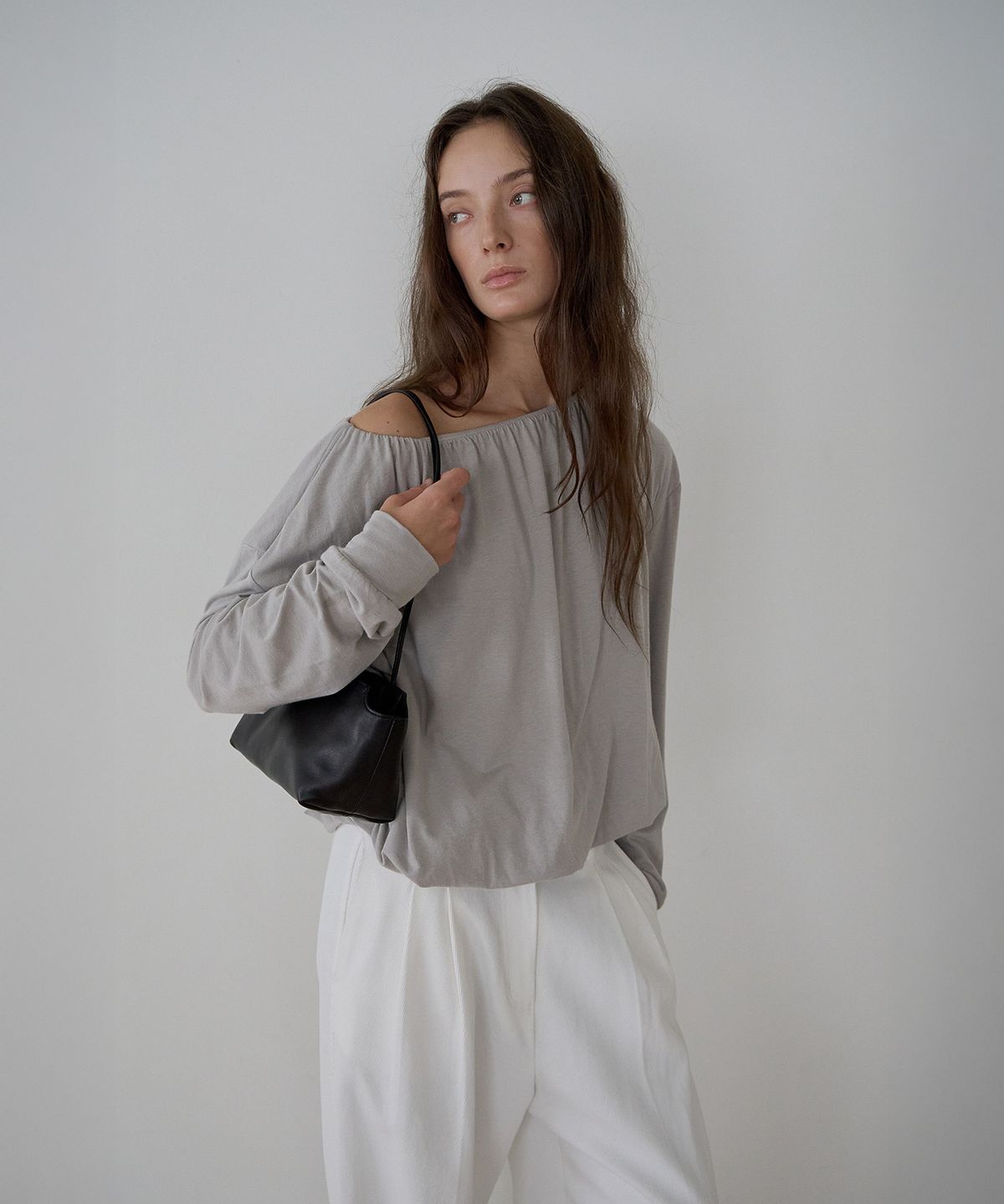 가더(GARDER) One Shoulder Top (Light Khaki)