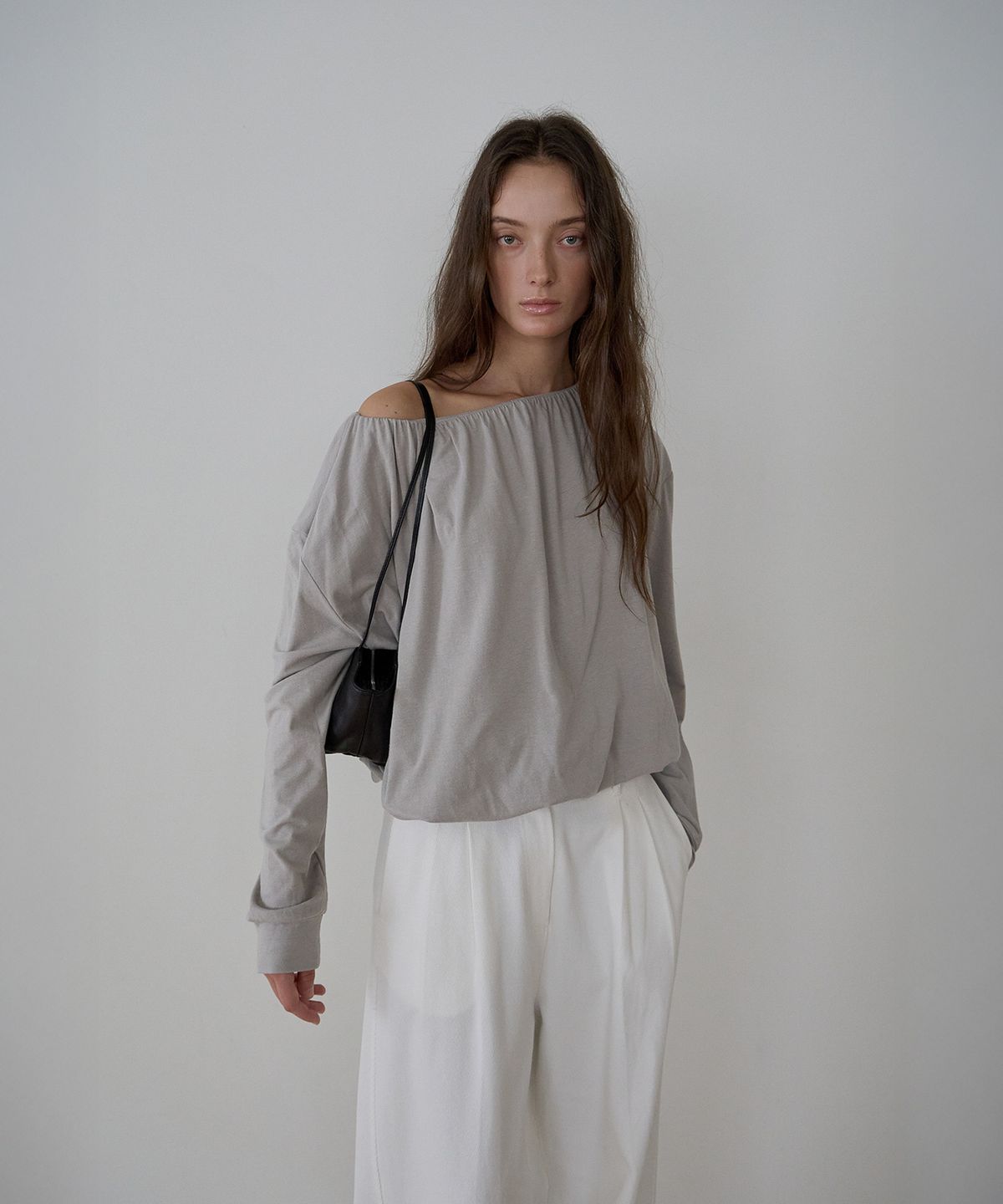 가더(GARDER) One Shoulder Top (Light Khaki)