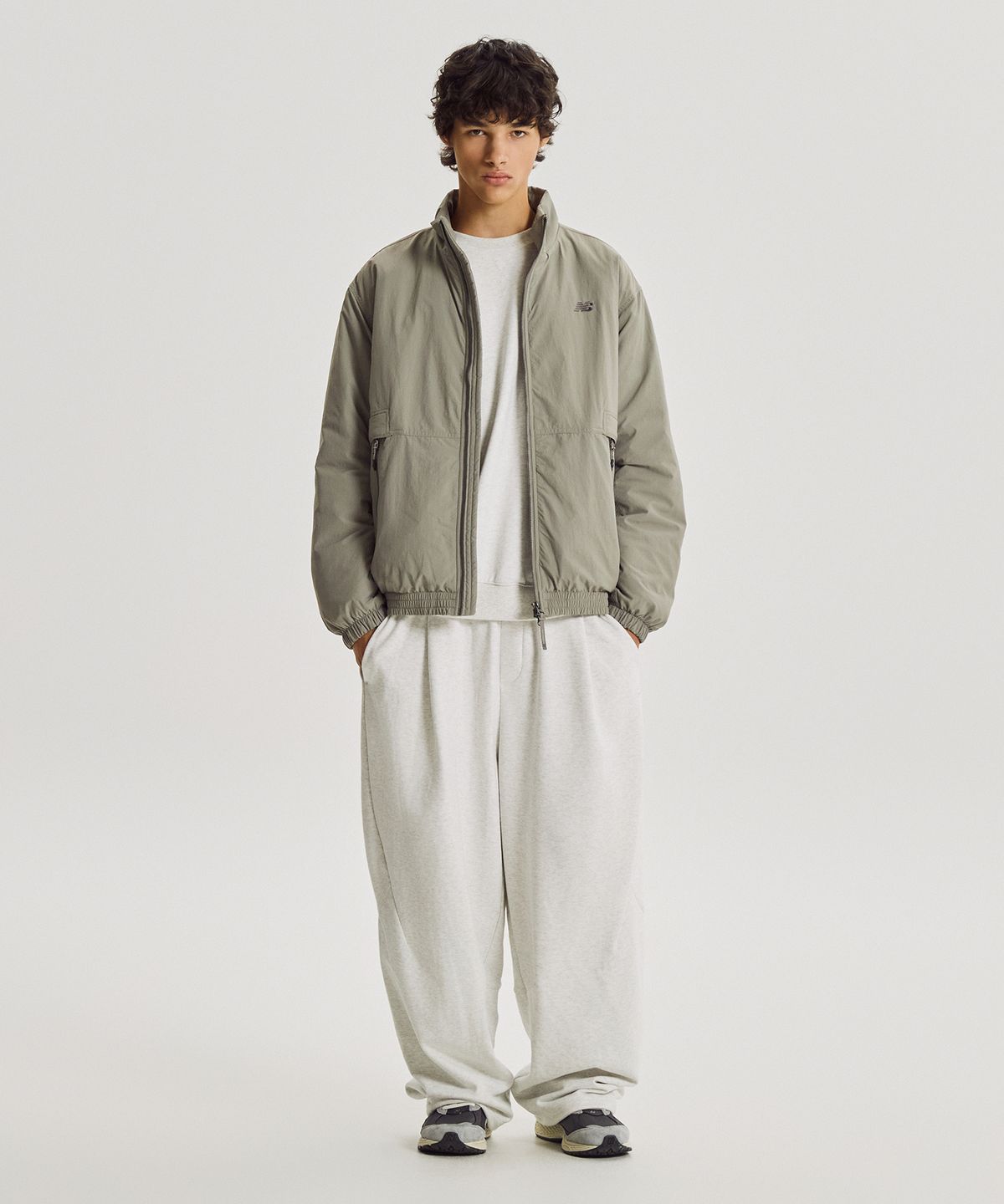 뉴발란스(NEW BALANCE) NBNQG41923 / UNI 헤리티지 스텐드넥 패딩 자켓 (G/BEIGE)