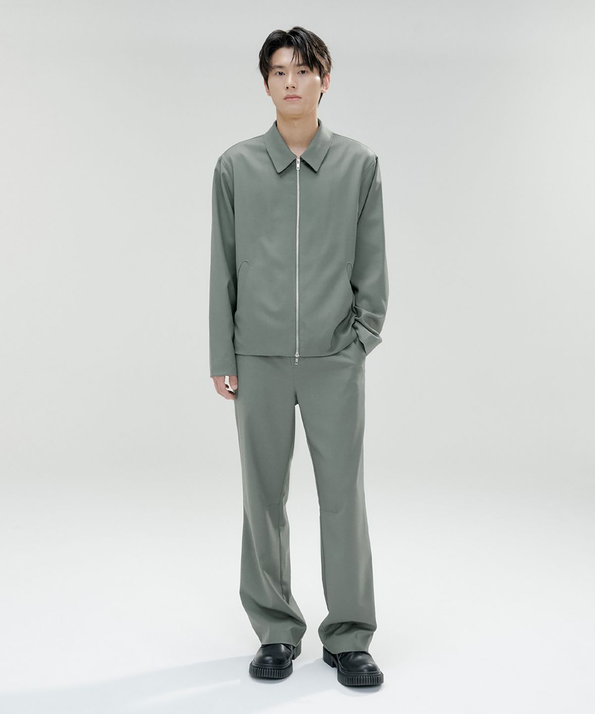 오아노(OANO) WOOL BLEND PANTS / CEMENT GREEN
