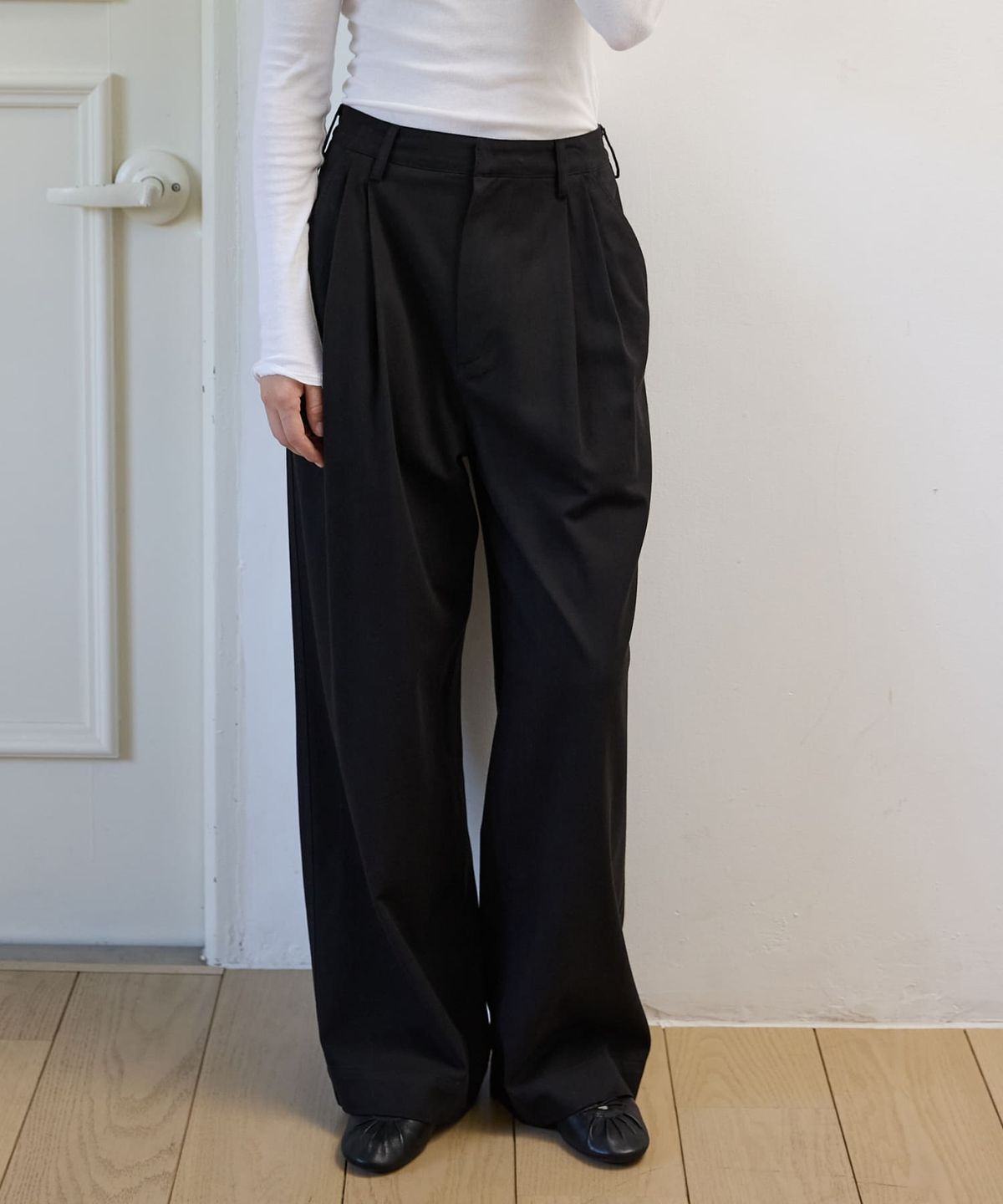 오픈도어스튜디오(OPENDOORSTUDIO) Pleated Wide Slacks Black