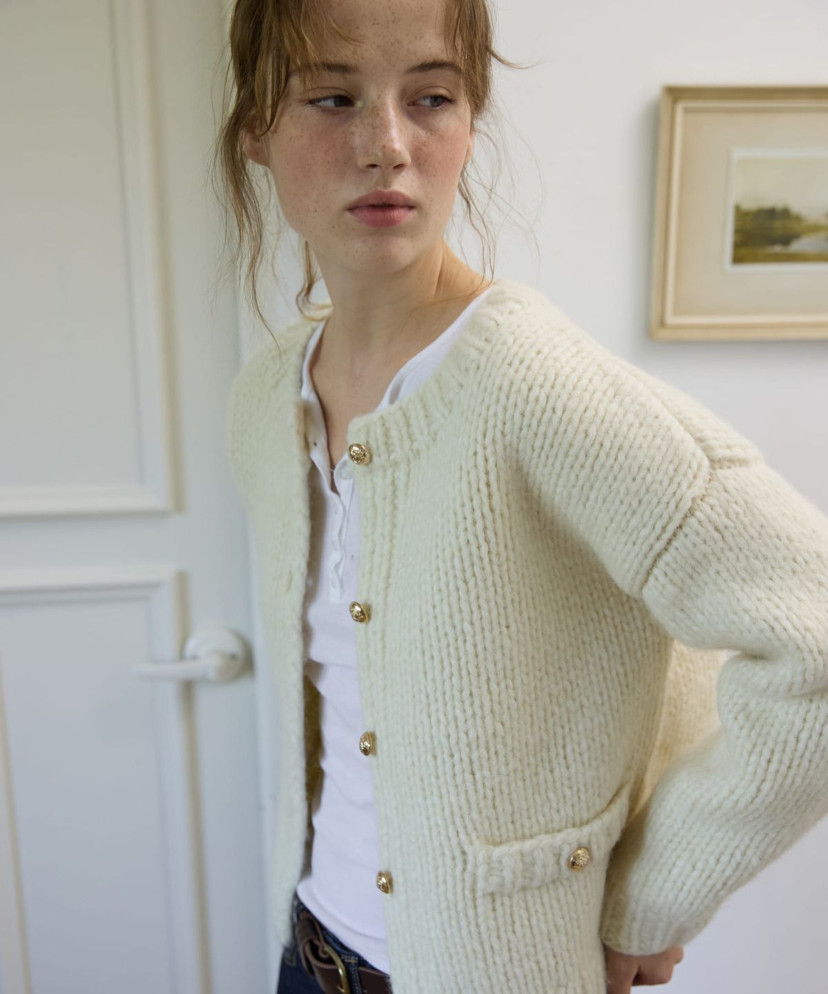 오픈도어스튜디오(OPENDOORSTUDIO) Gold Button Boucle Cardigan Ivory