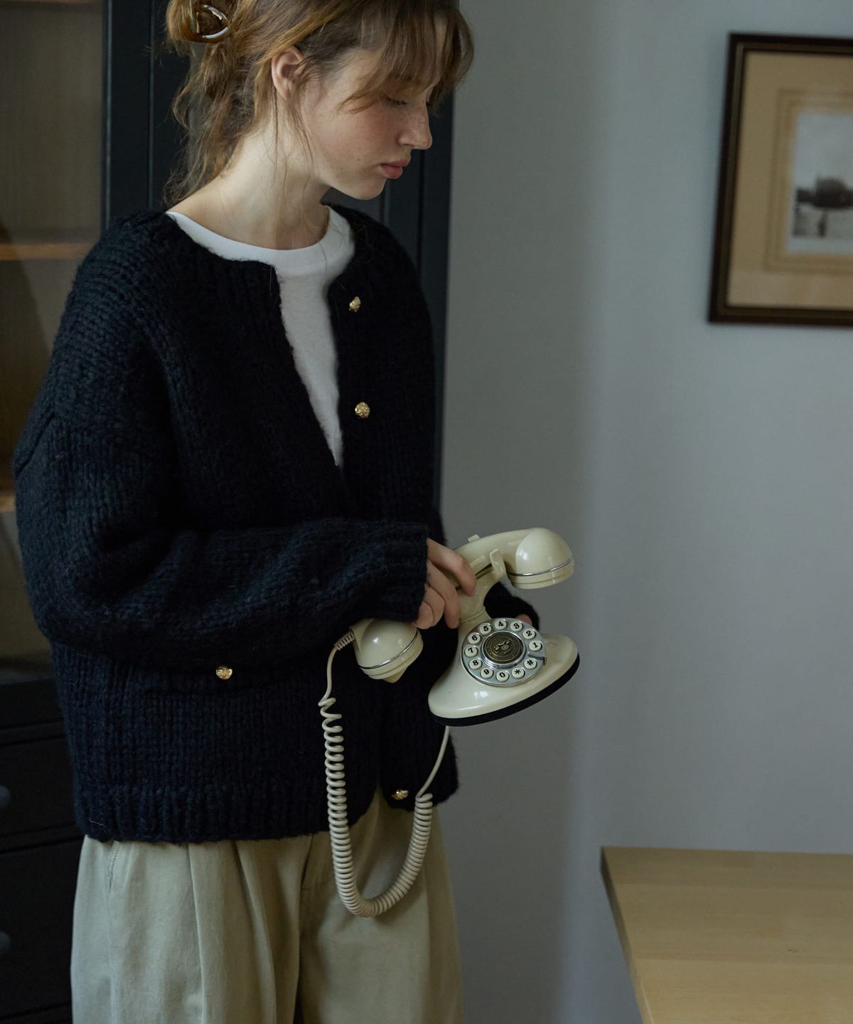 오픈도어스튜디오(OPENDOORSTUDIO) Gold Button Boucle Cardigan Black