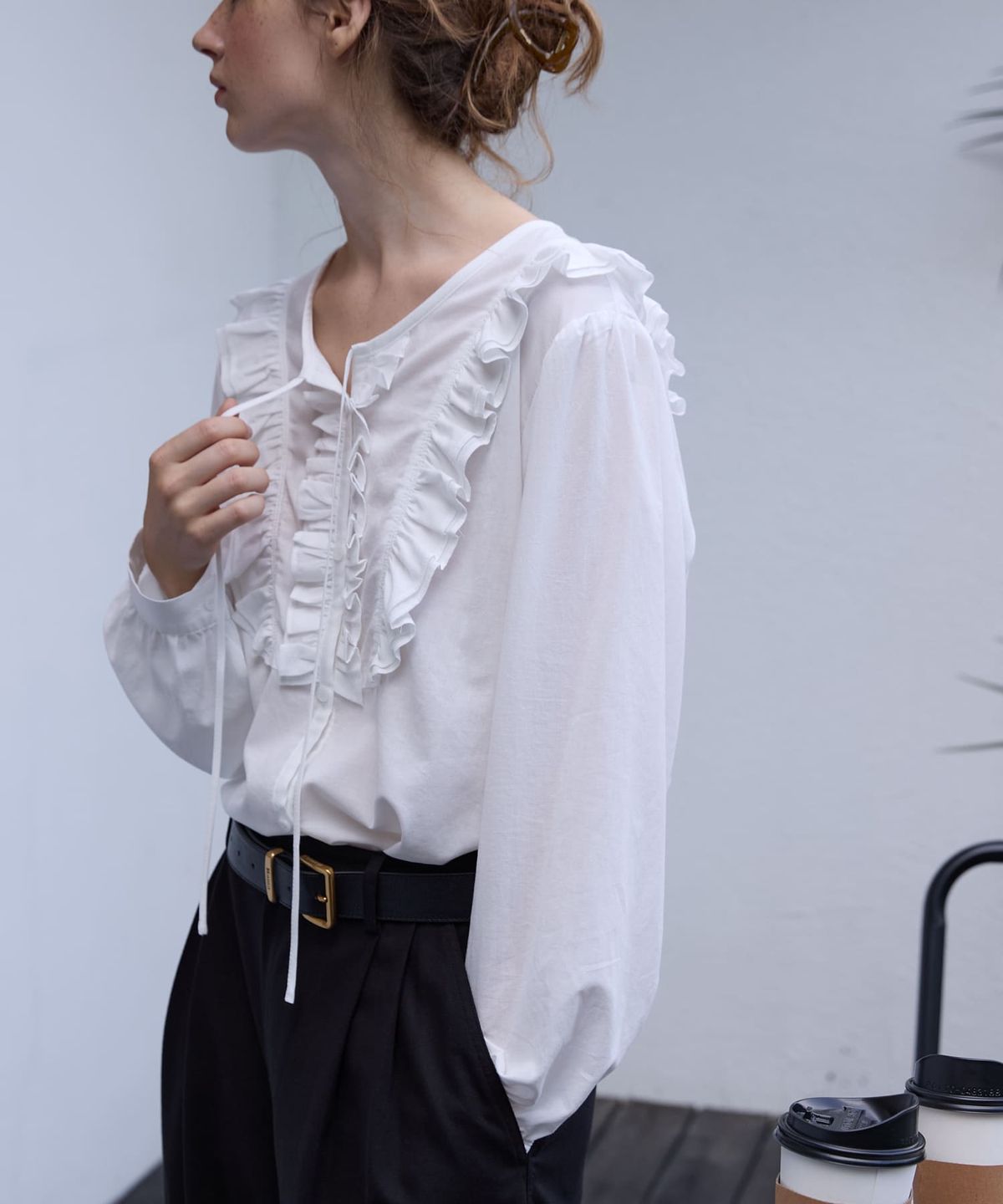 오픈도어스튜디오(OPENDOORSTUDIO) Vintage Ruffle Blouse White