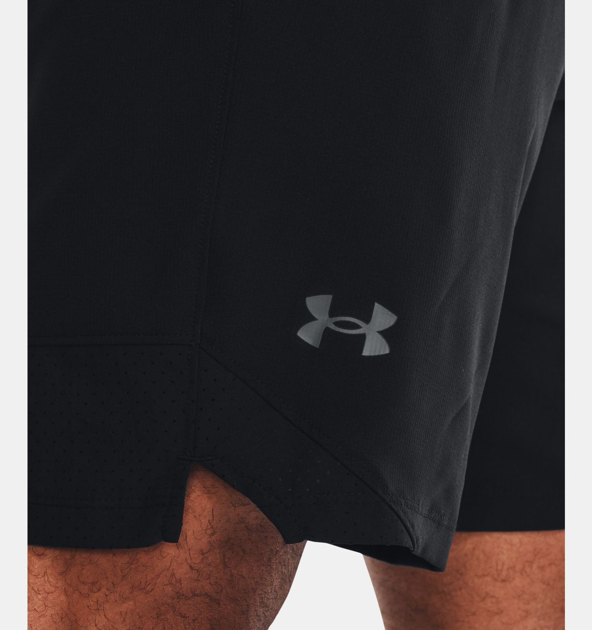 언더아머(UNDERARMOUR) 남성 UA 배니시 우븐 쇼츠 1370382-001