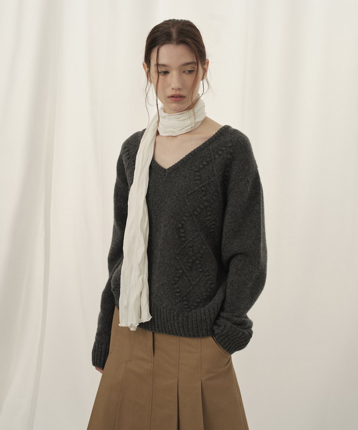 모우트(MOAT) 도트 아가일 풀오버 (애쉬 그레이)