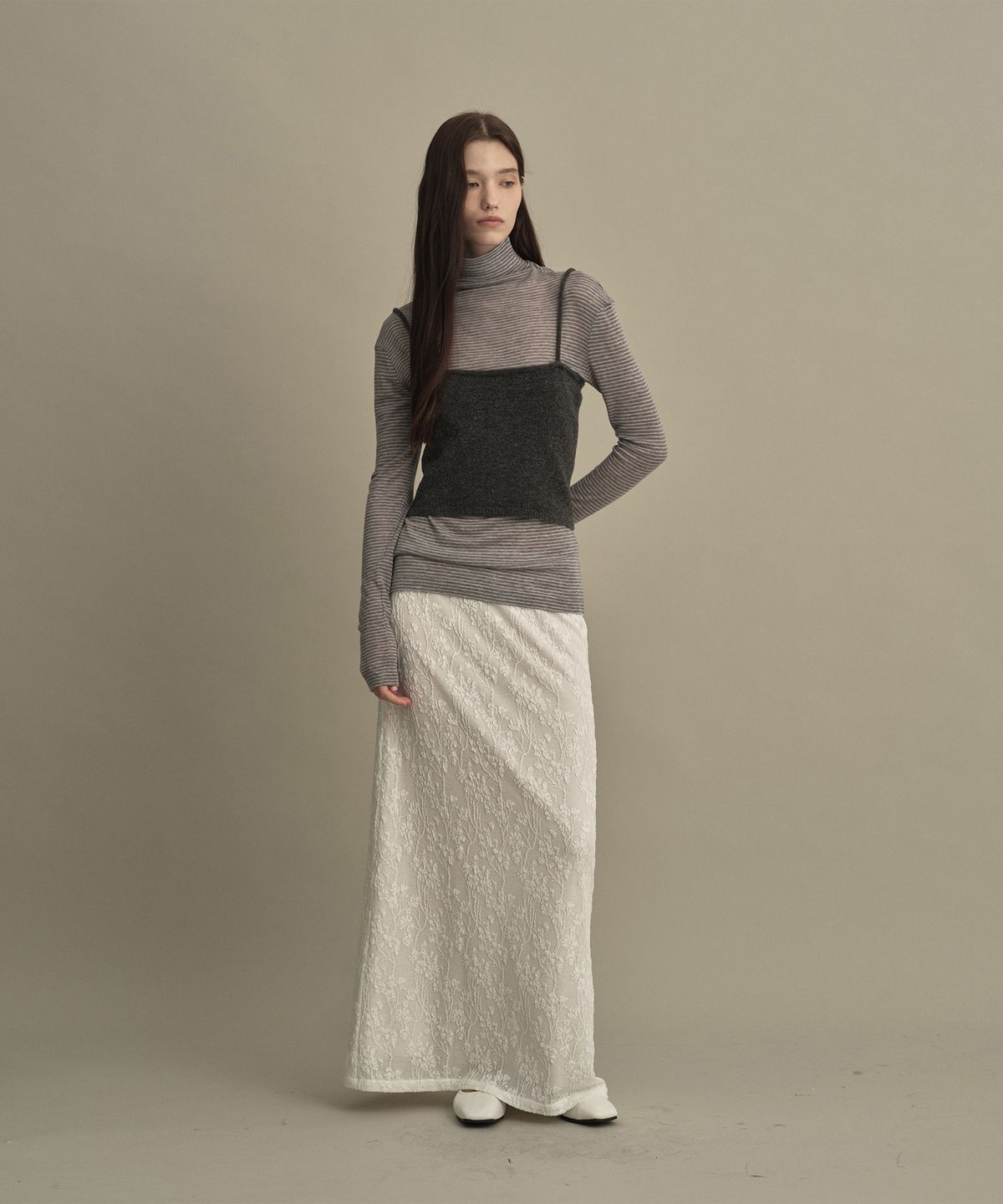 모우트(MOAT) 무아 레이스 맥시 스커트 (샌드 아이보리)