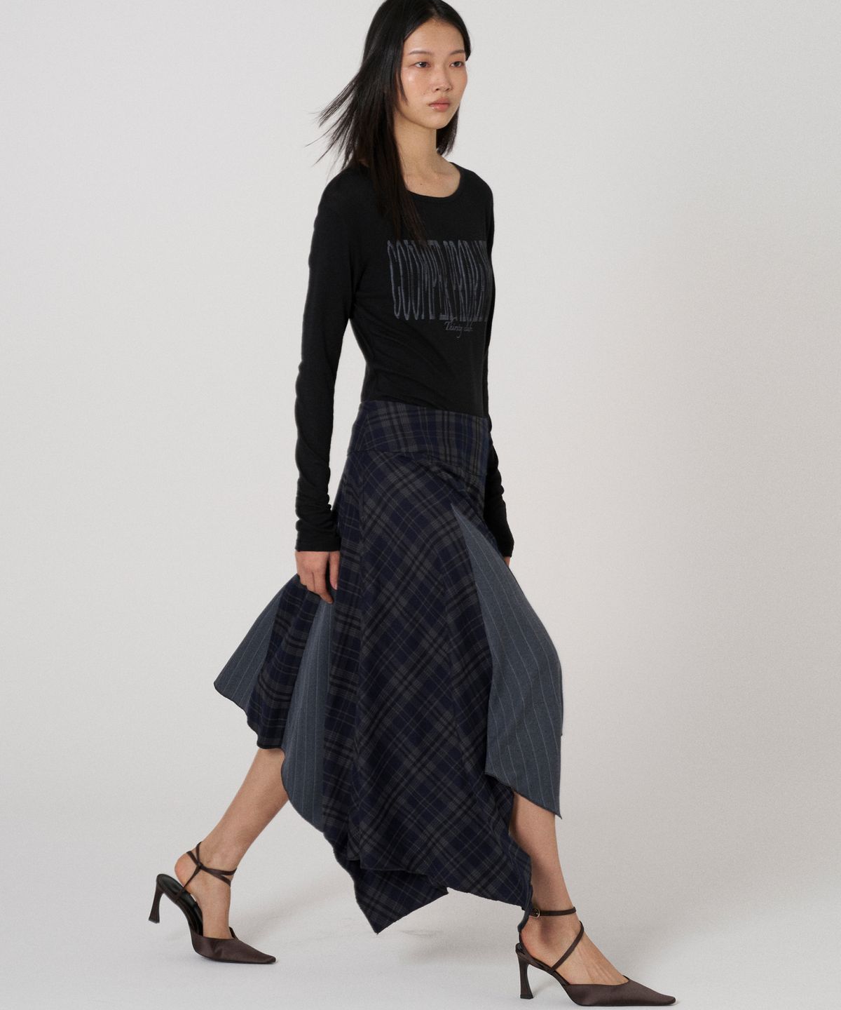 떨스티클럽(THIRSTYCLUB) Mixed check unbalance skirt - Navy
