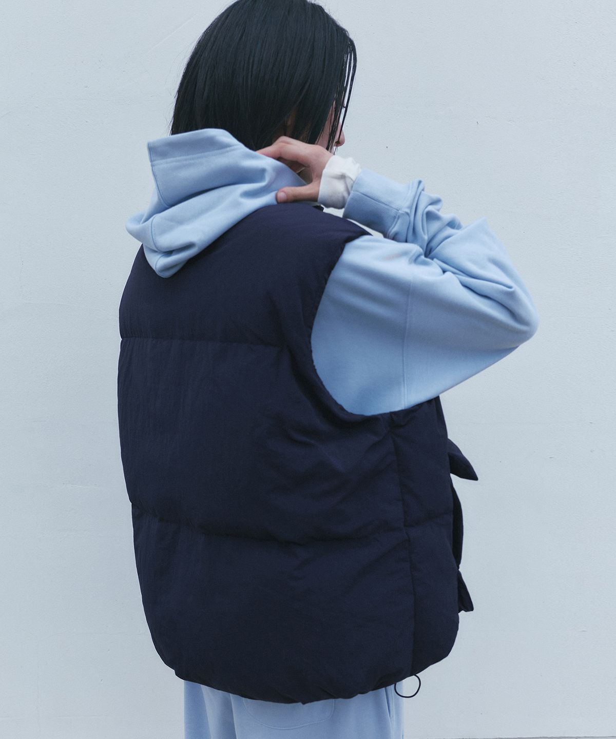 몽돌(MONGDOL) 덕 다운 오버핏 패딩 베스트 네이비 MDJP026NAVY