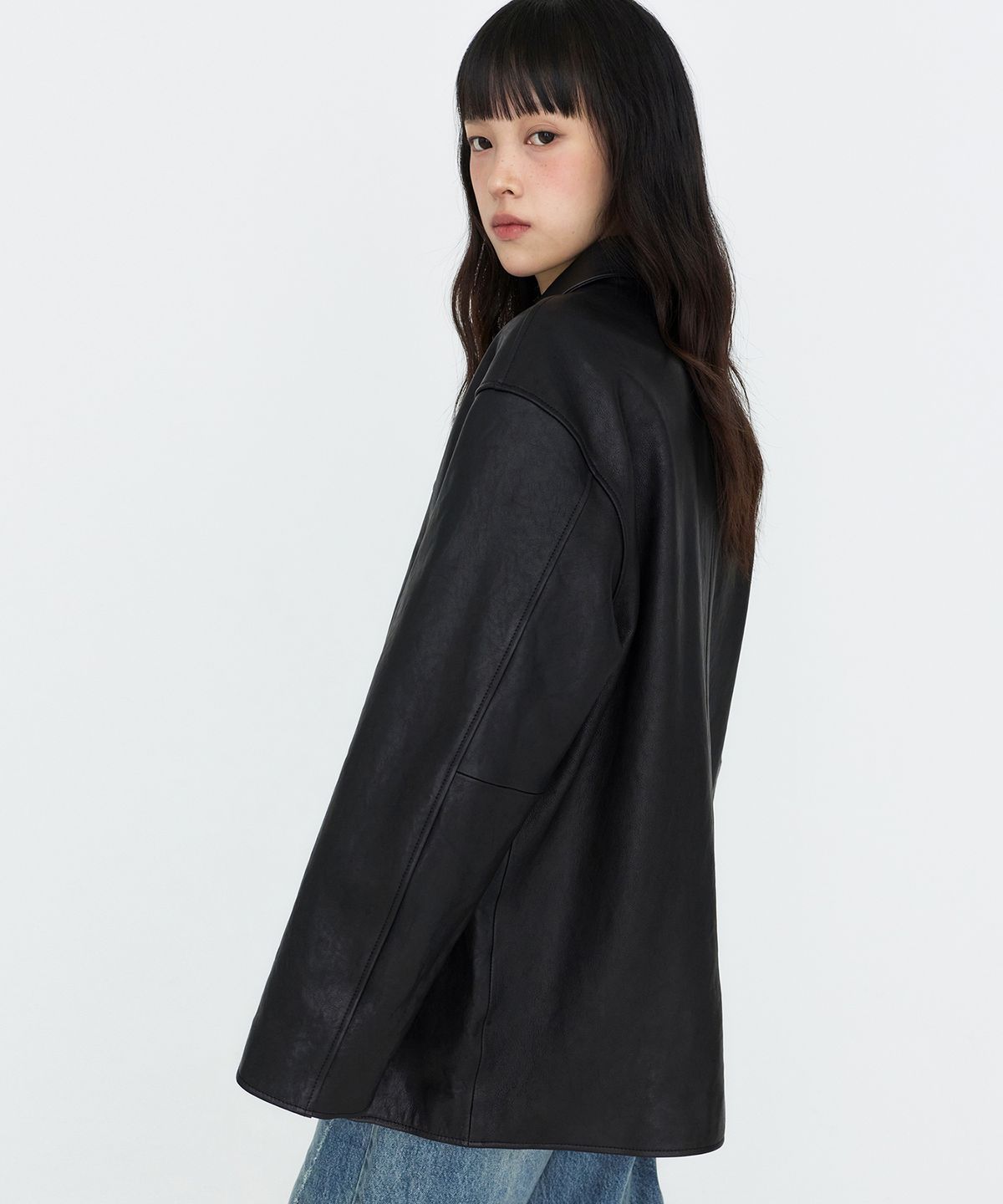 몽돌(MONGDOL) [Premium] 램스킨 오버핏 하프 레더 자켓 블랙 MDJK050BLACK