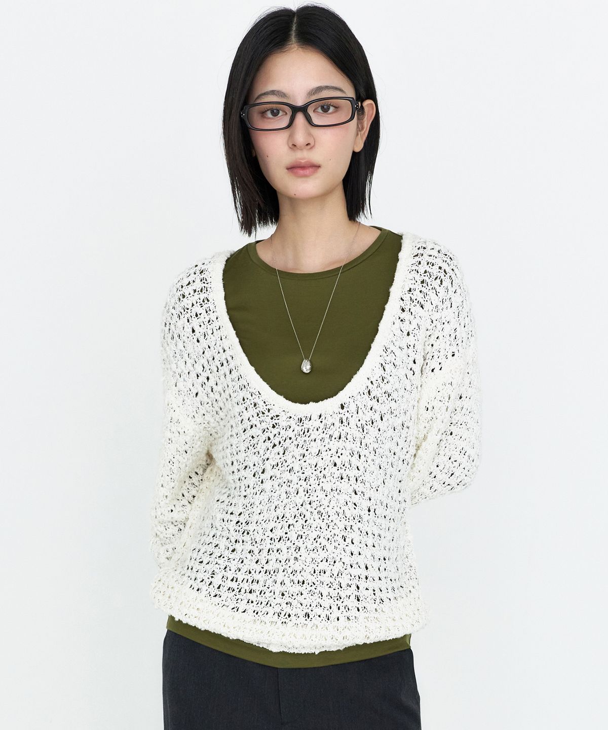 몽돌(MONGDOL) U넥 오버핏 니트 탑 아이보리 MDKT131IVORY