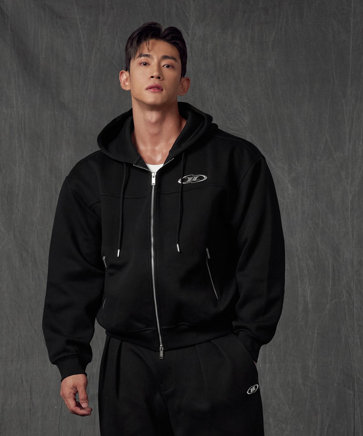 본투윈(BORN TO WIN) CHROME B TECH FOAM HOODIE ZIP-UP [BLACK]