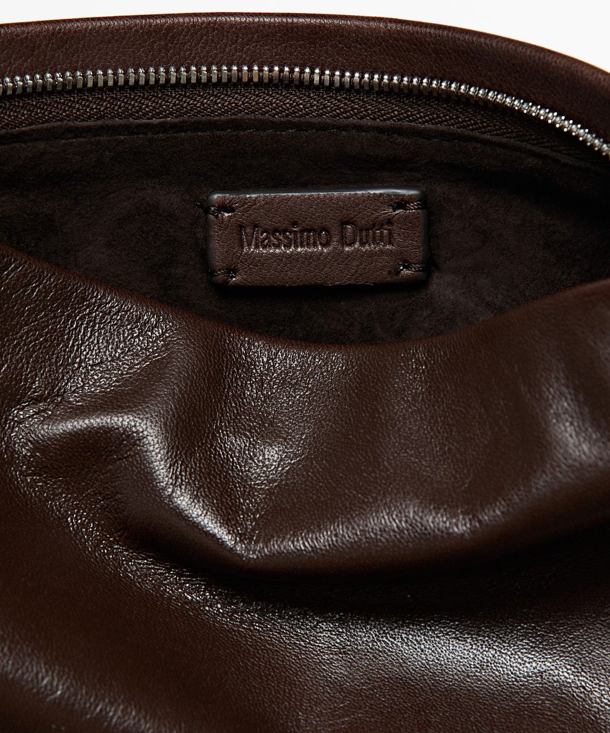 마시모두띠(MASSIMO DUTTI) 소프트 나파 레더 미디엄 토일렛백