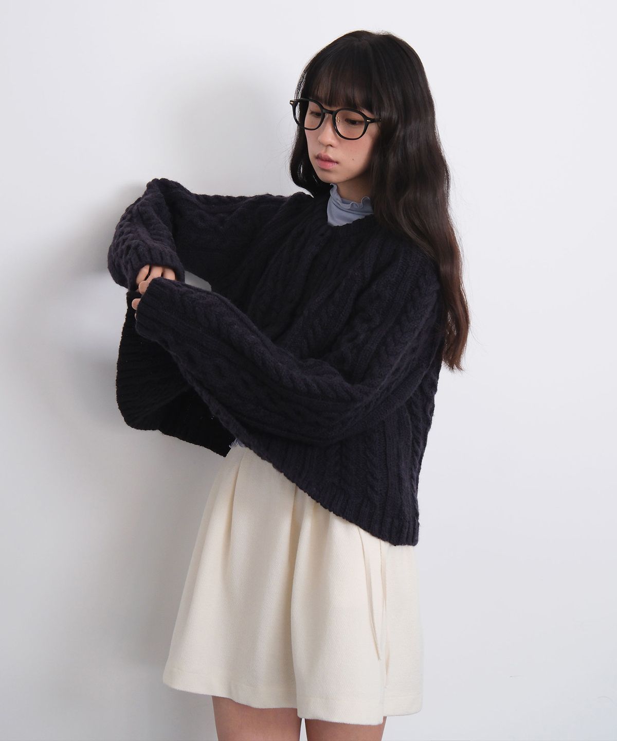 모의(MOUI) Flare cable knit cardigan (NAVY)