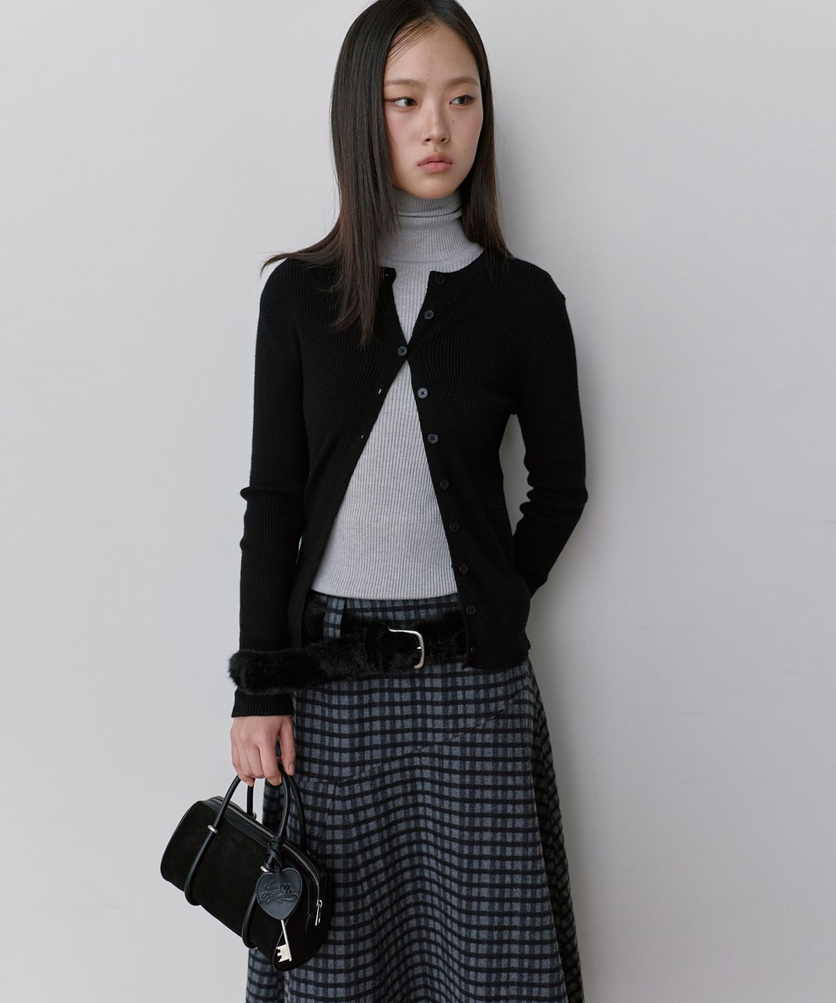 몽돌(MONGDOL) [백 참 SET] 리얼 소가죽 스웨이드 미니백 블랙 MDBG015BLACK